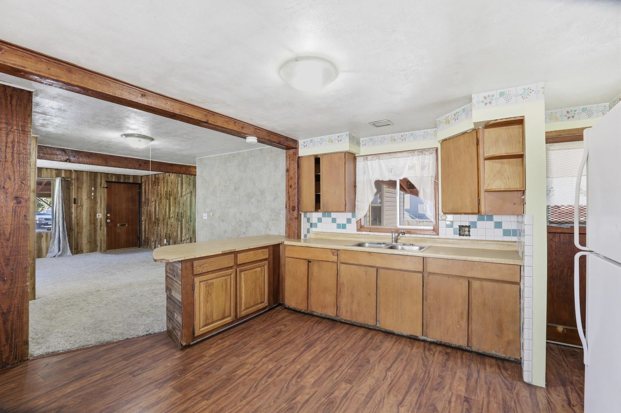 223 E Kiernan Ave - Photo 15