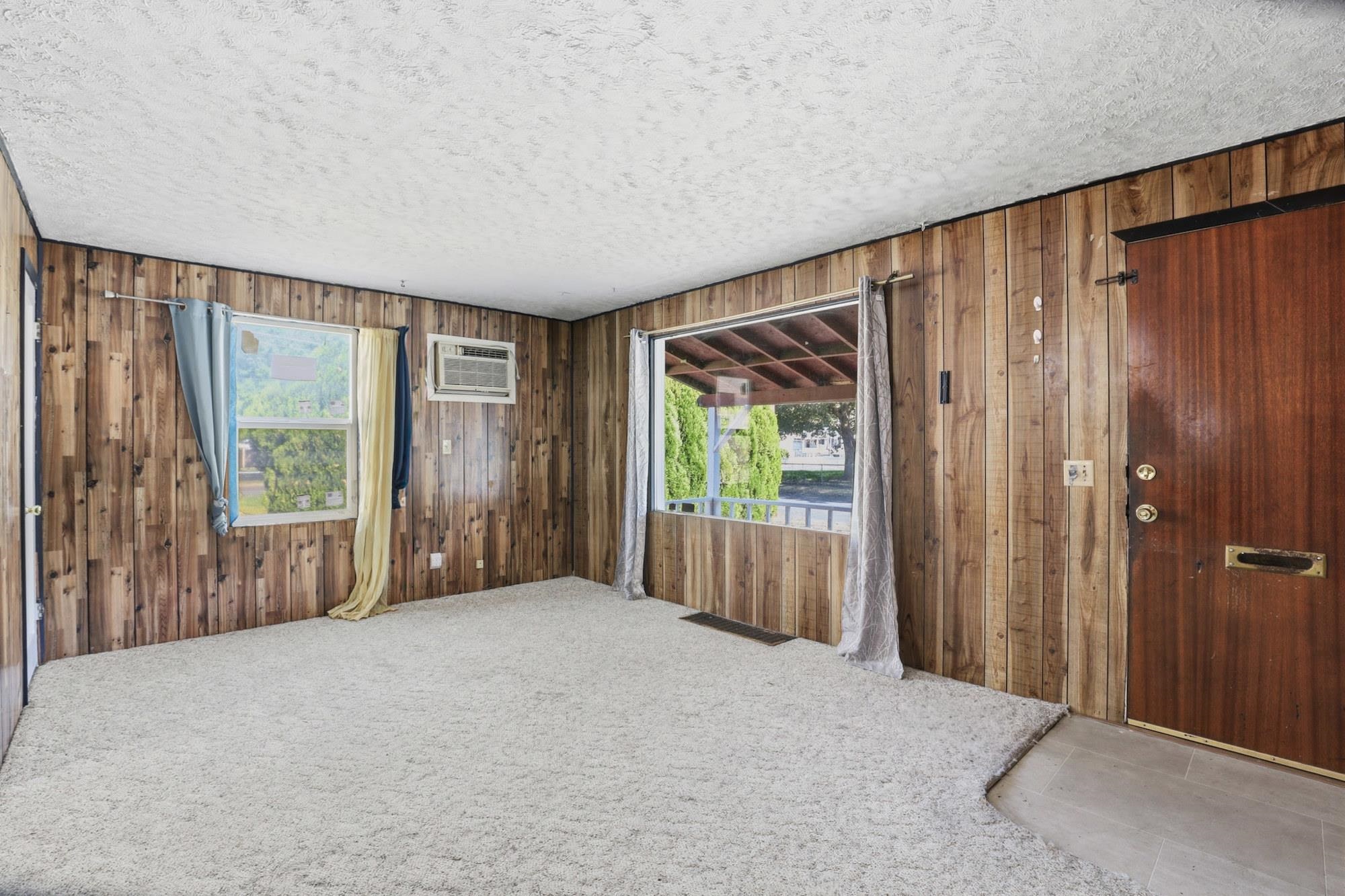 223 E Kiernan Ave - Photo 5