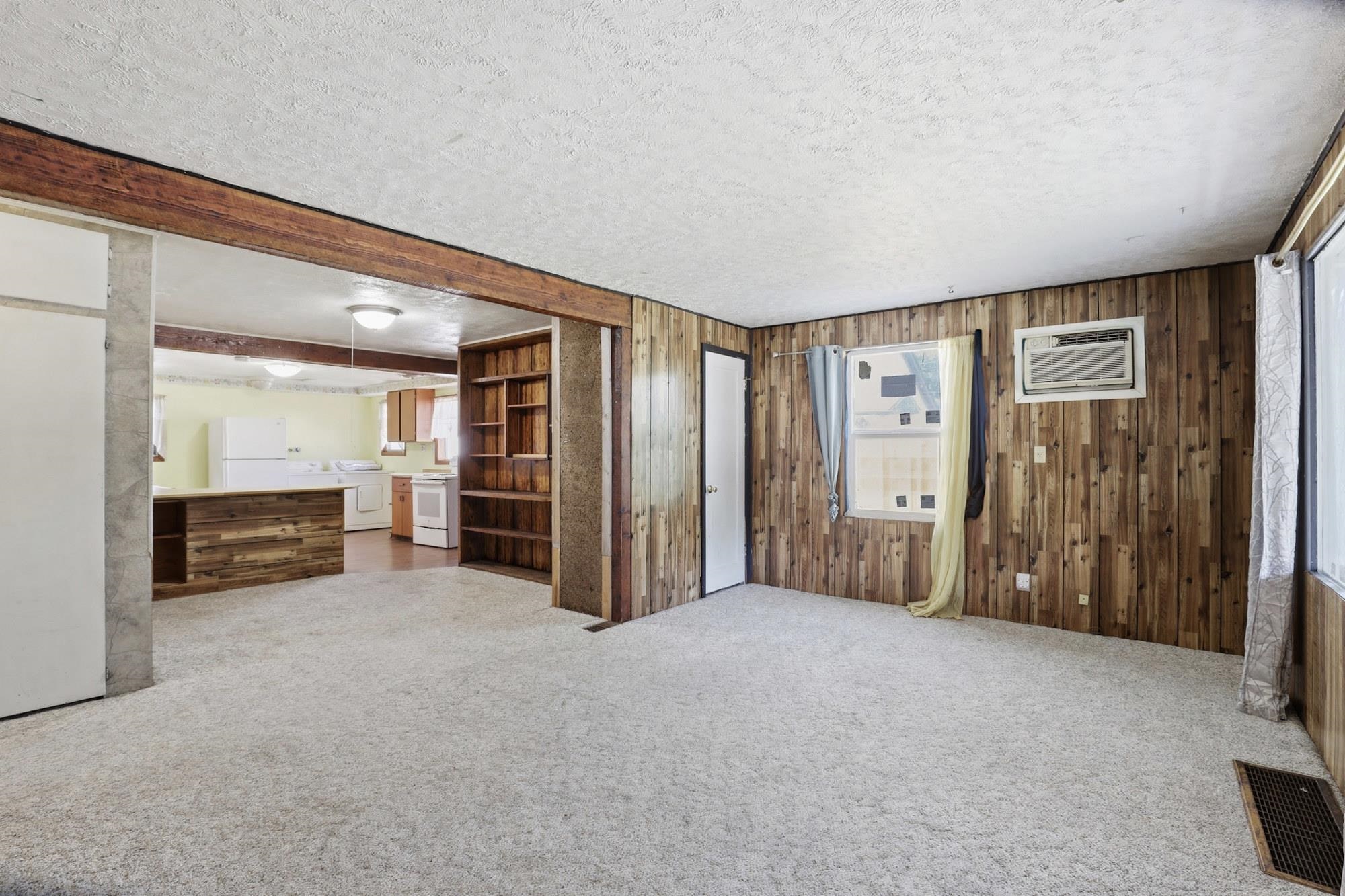 223 E Kiernan Ave - Photo 3