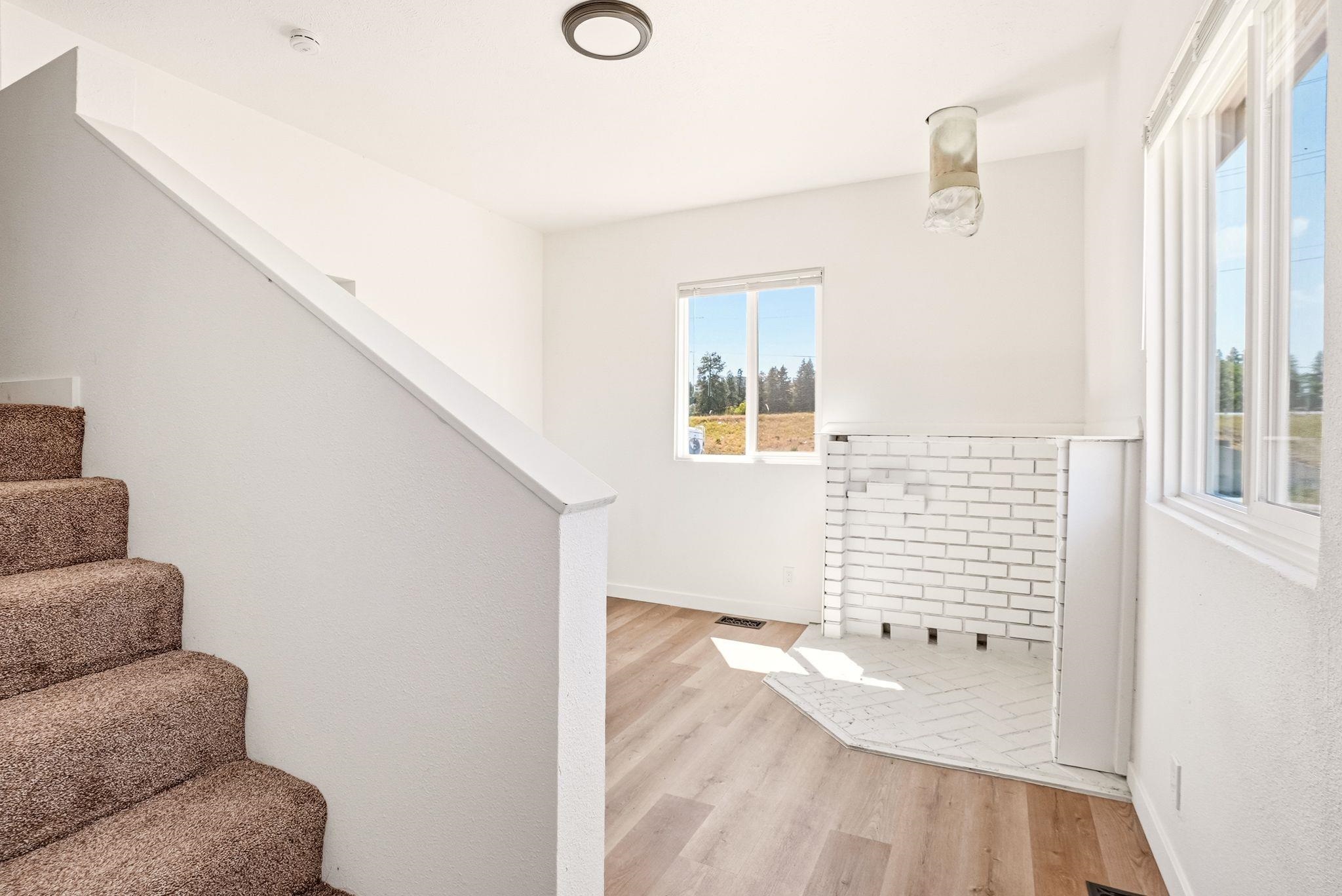 1411 E 2nd Ave - Photo 10