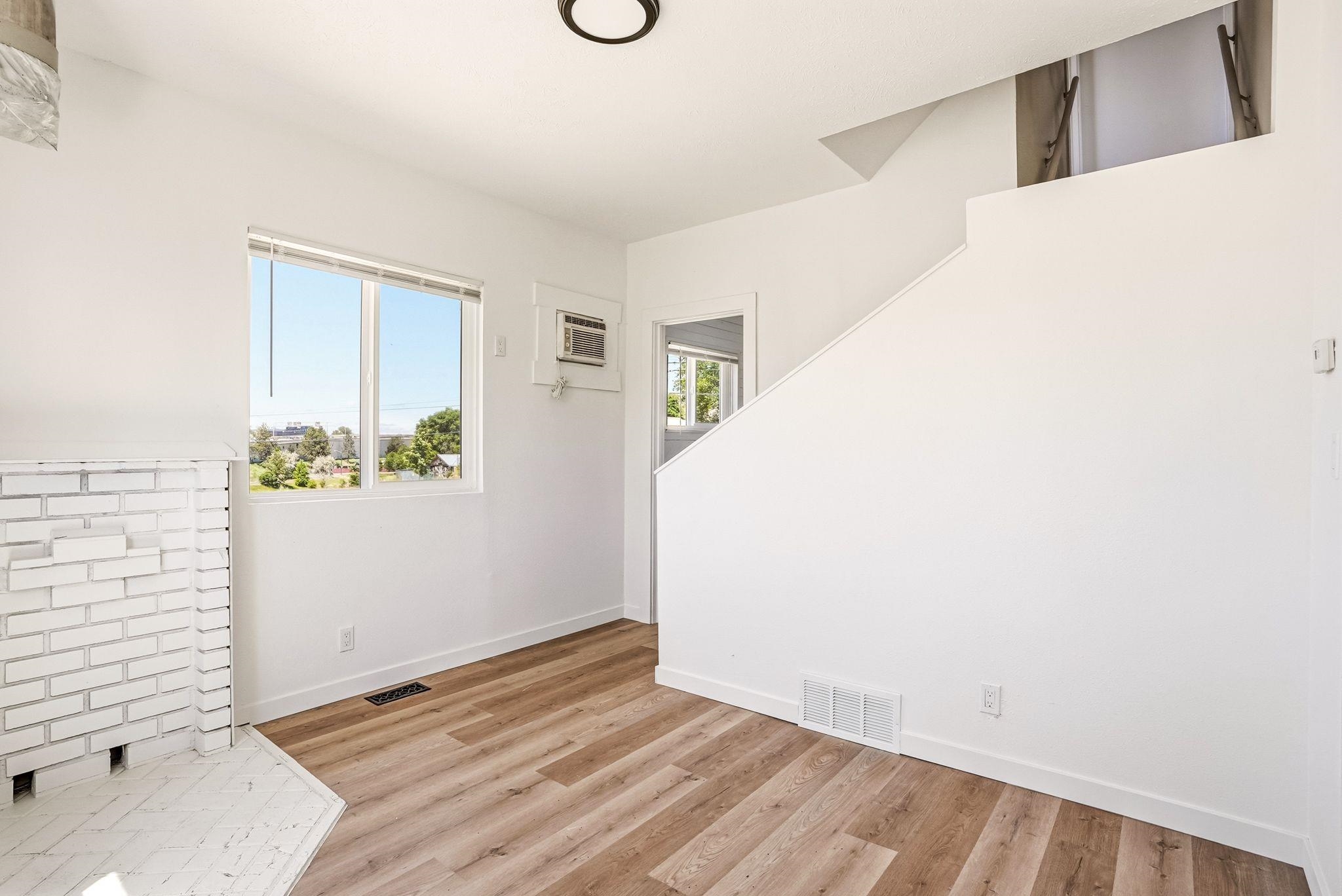 1411 E 2nd Ave - Photo 11