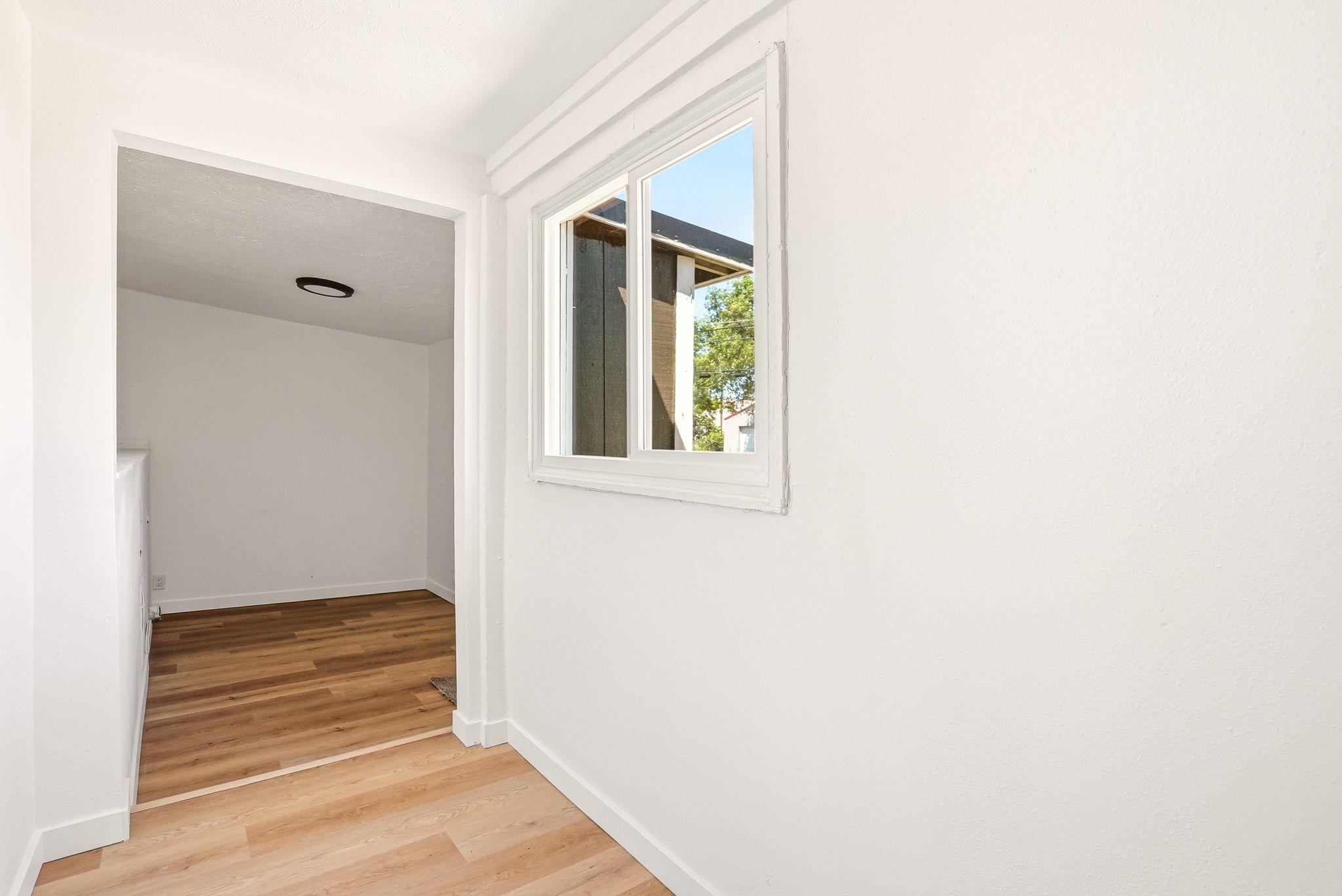 1411 E 2nd Ave - Photo 12