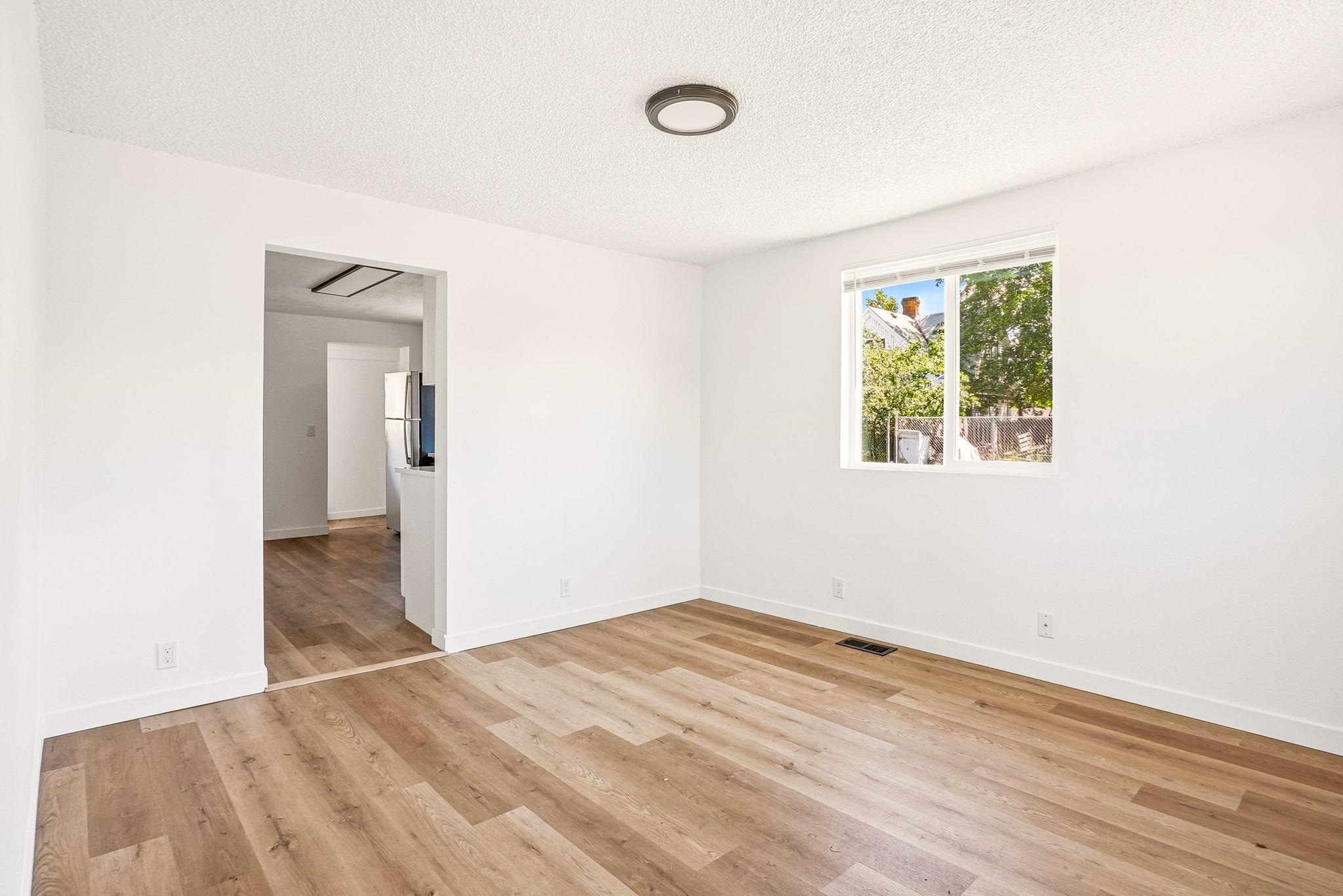 1411 E 2nd Ave - Photo 13