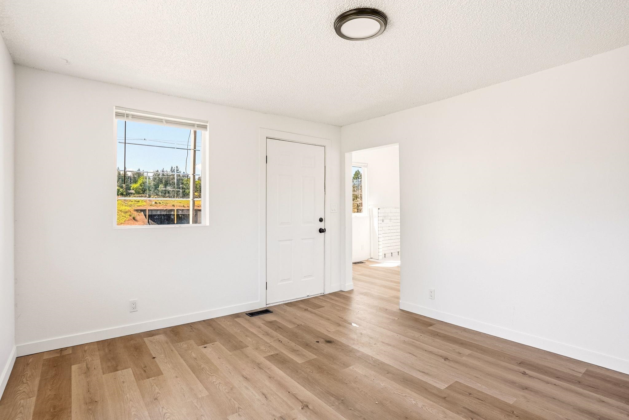 1411 E 2nd Ave - Photo 14