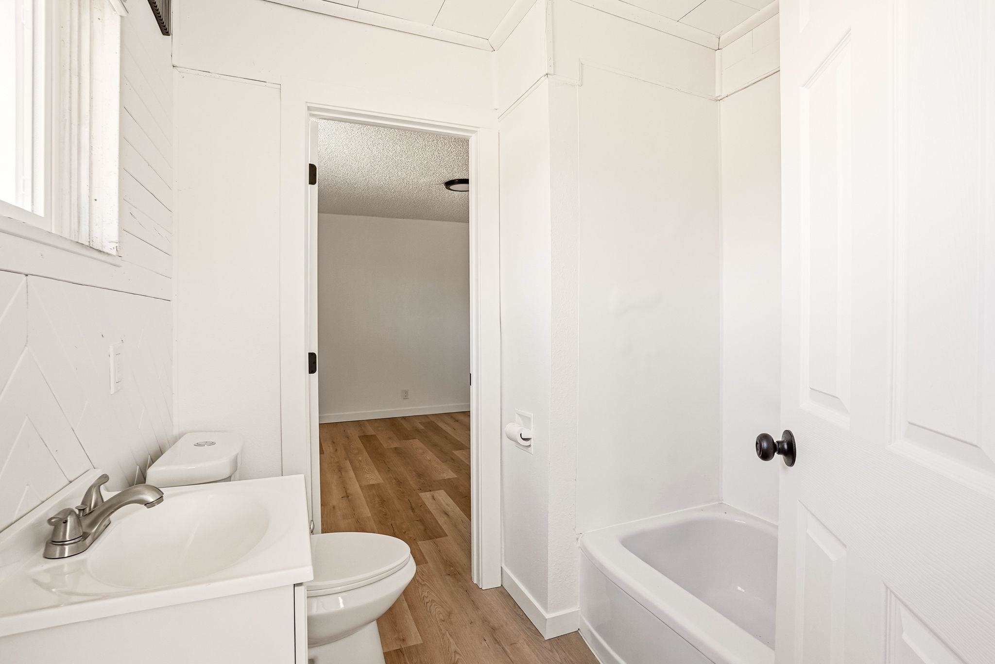 1411 E 2nd Ave - Photo 16