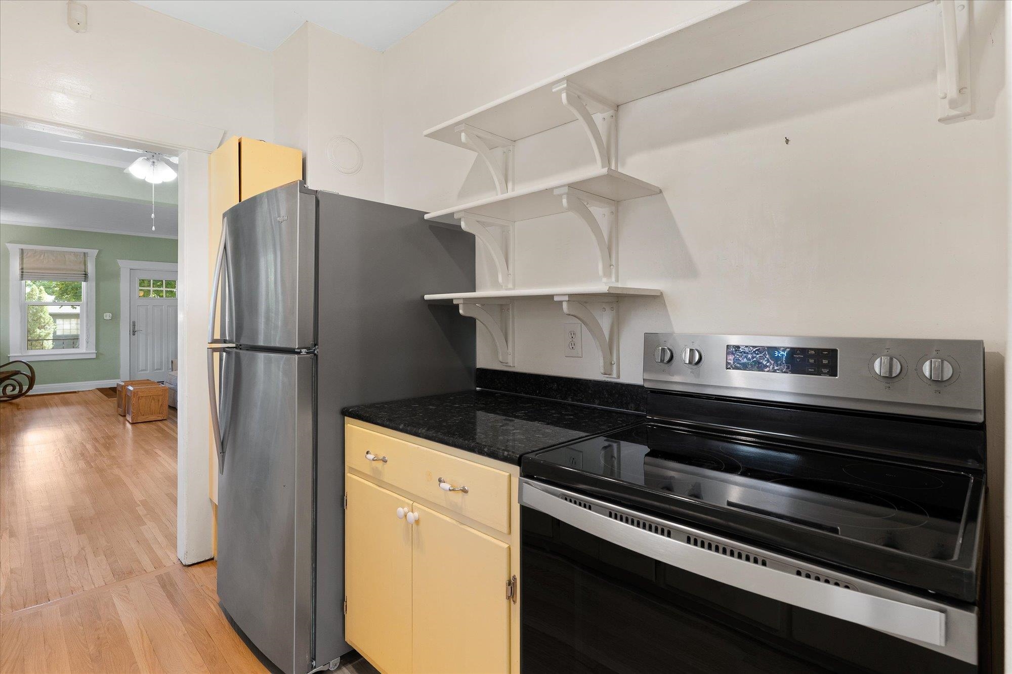 3204 W Fairview Ave - Photo 9