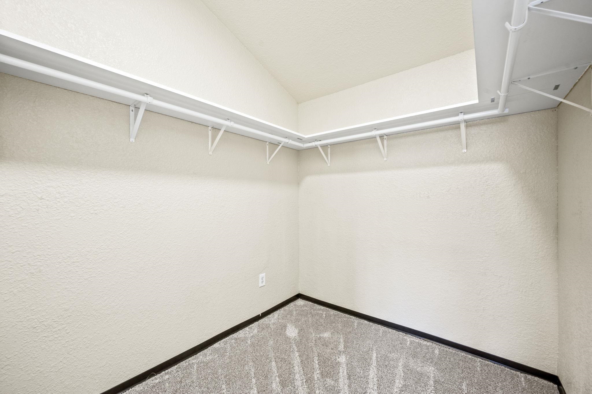 11448 W Meadowview Ln - Photo 18