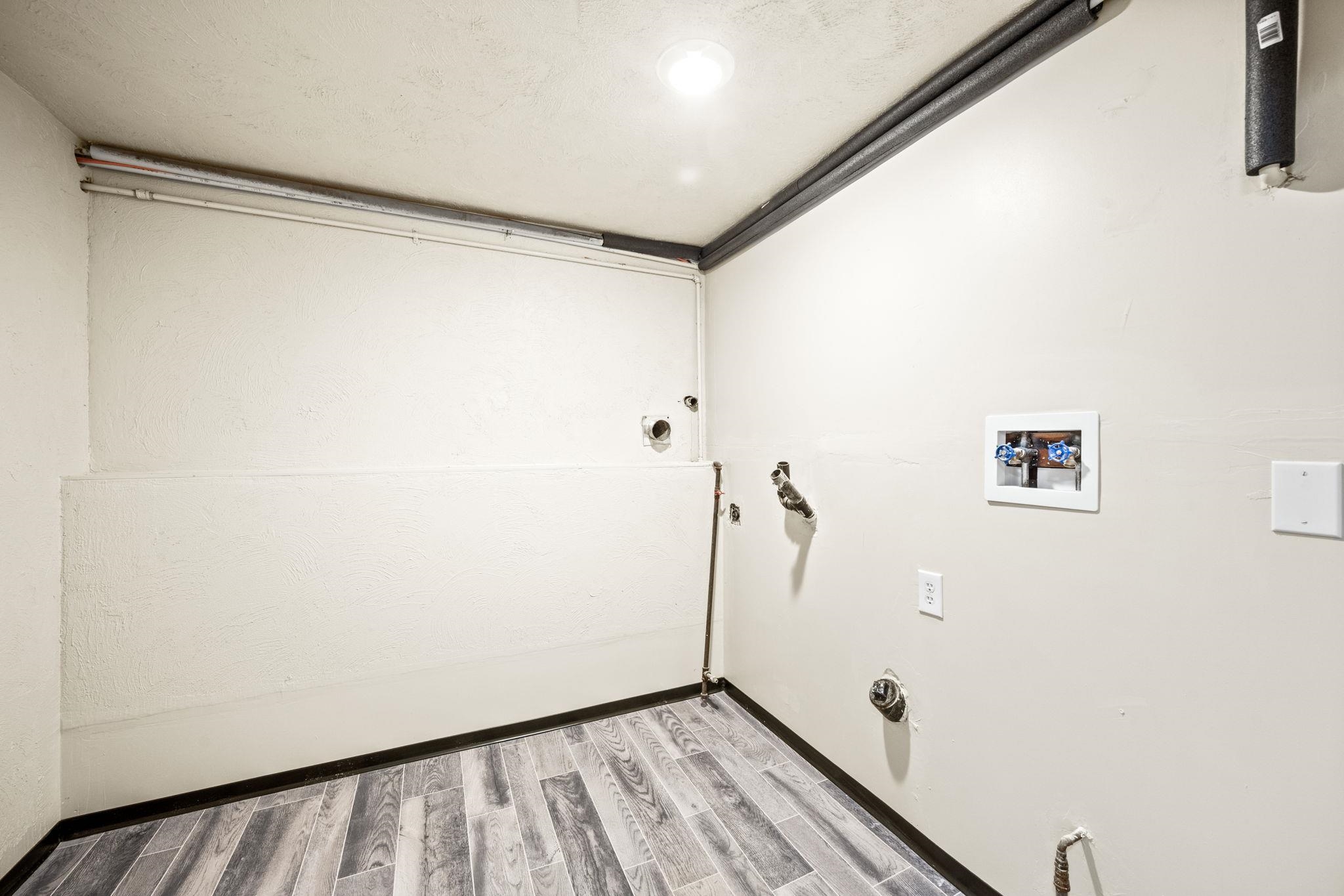 11448 W Meadowview Ln - Photo 38