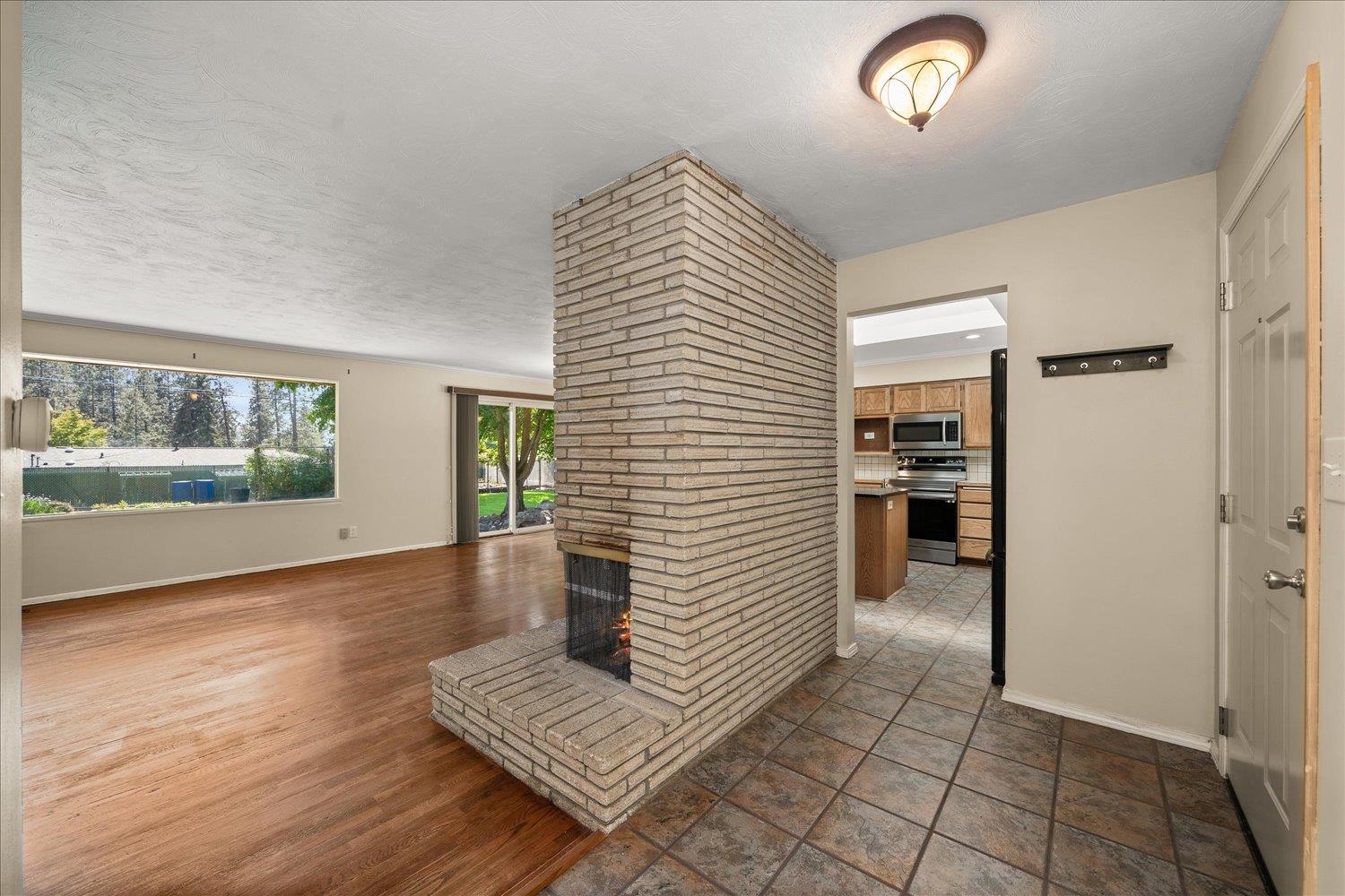 3003 W WOODSIDE Ave - Photo 4