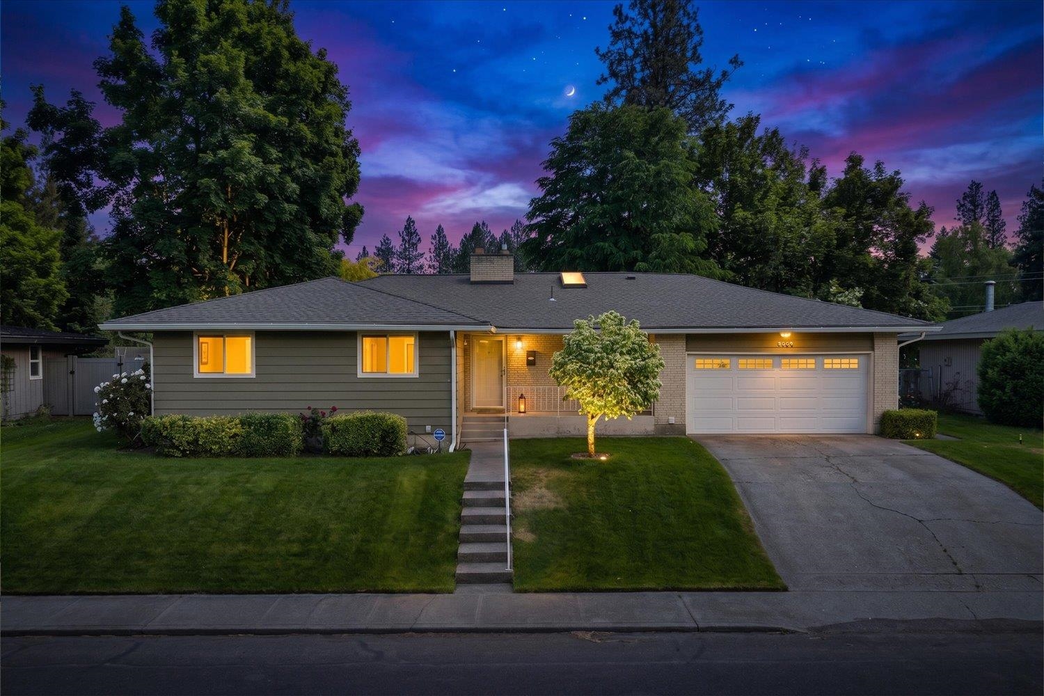 3003 W WOODSIDE Ave - Photo 1