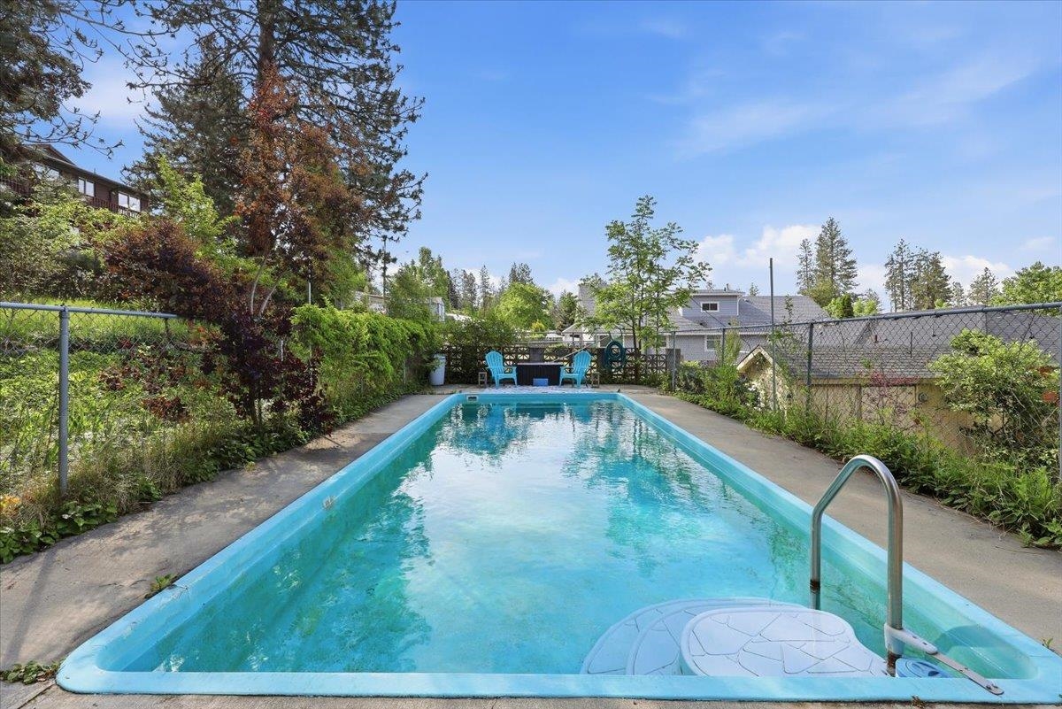 5128 N Greenwood Blvd - Photo 3