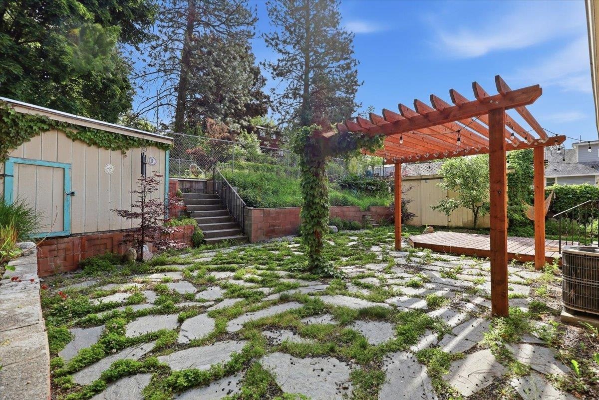 5128 N Greenwood Blvd - Photo 4