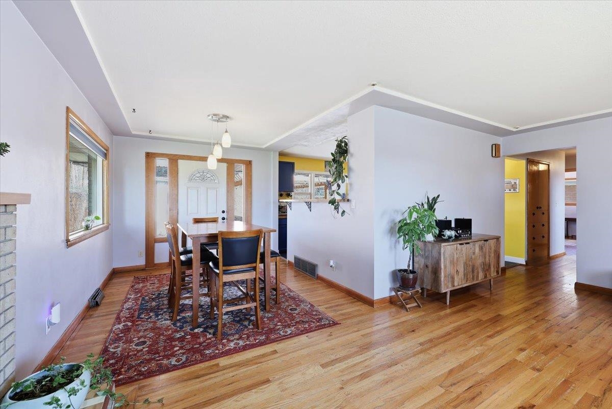 5128 N Greenwood Blvd - Photo 11
