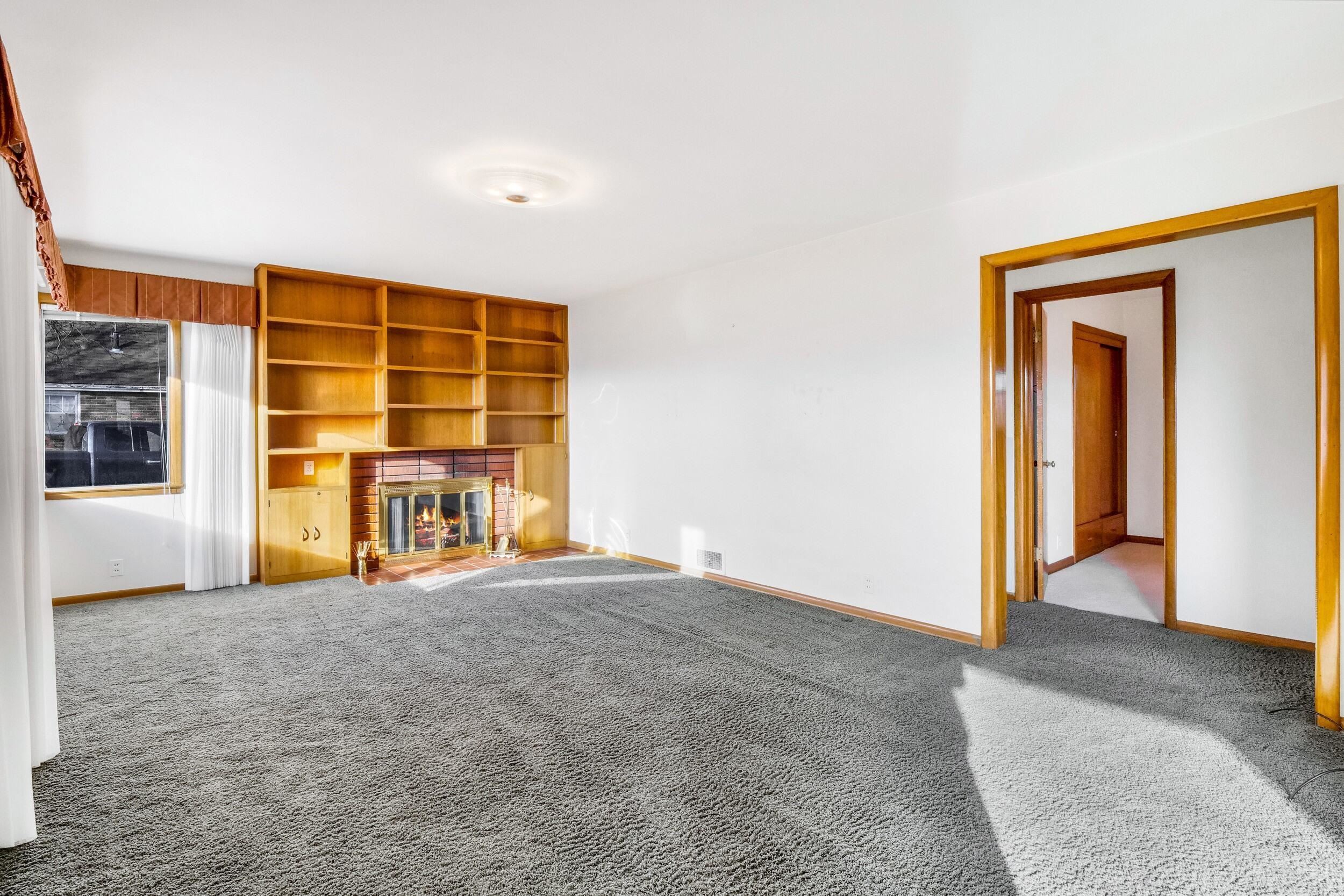 319 E 3rd Ave - Photo 11