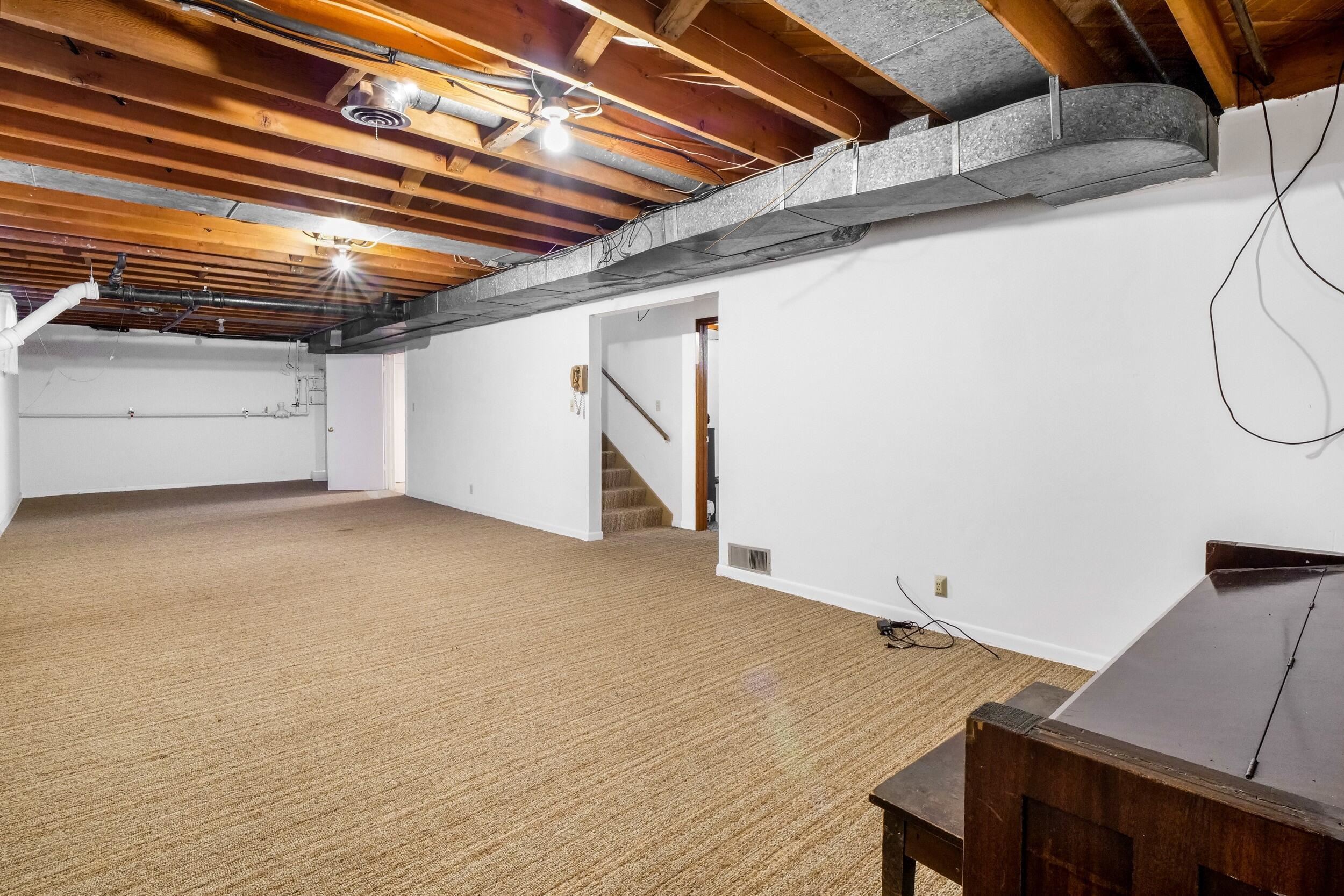 319 E 3rd Ave - Photo 40