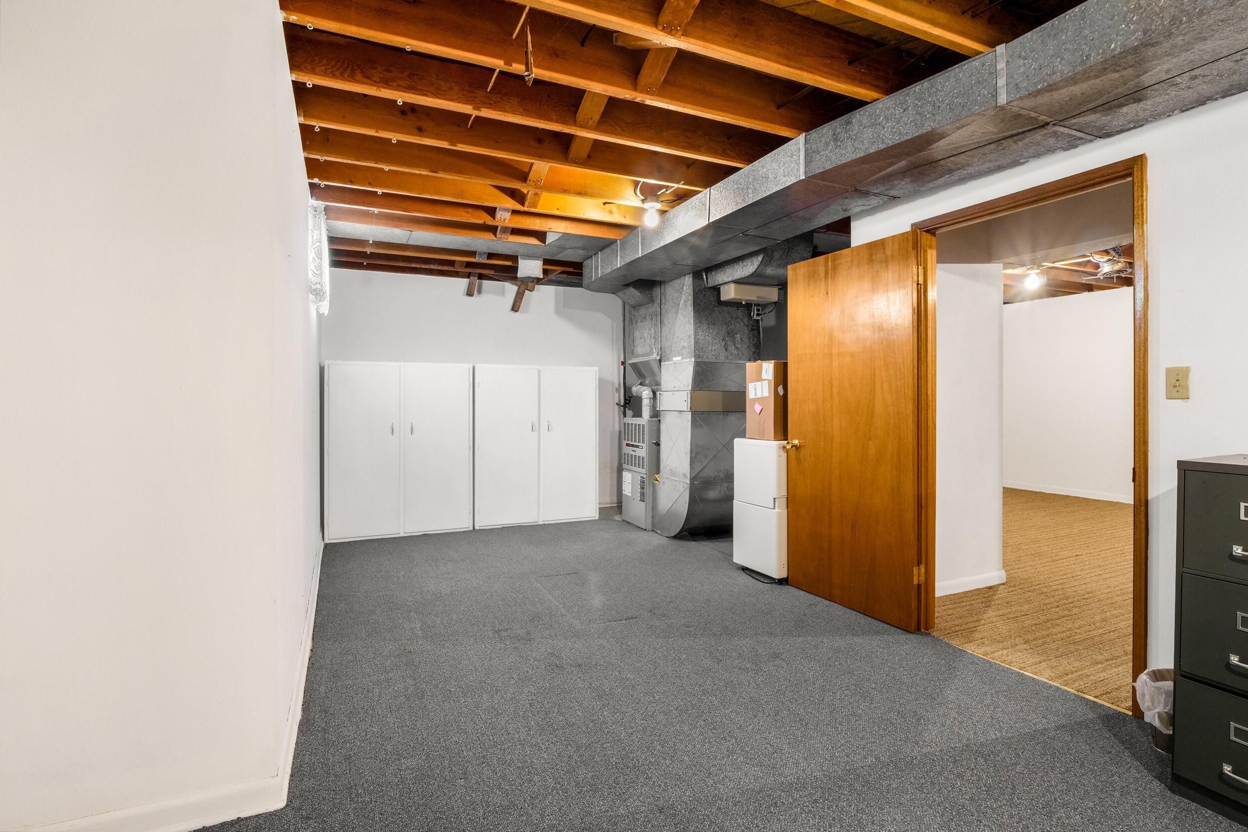 319 E 3rd Ave - Photo 42