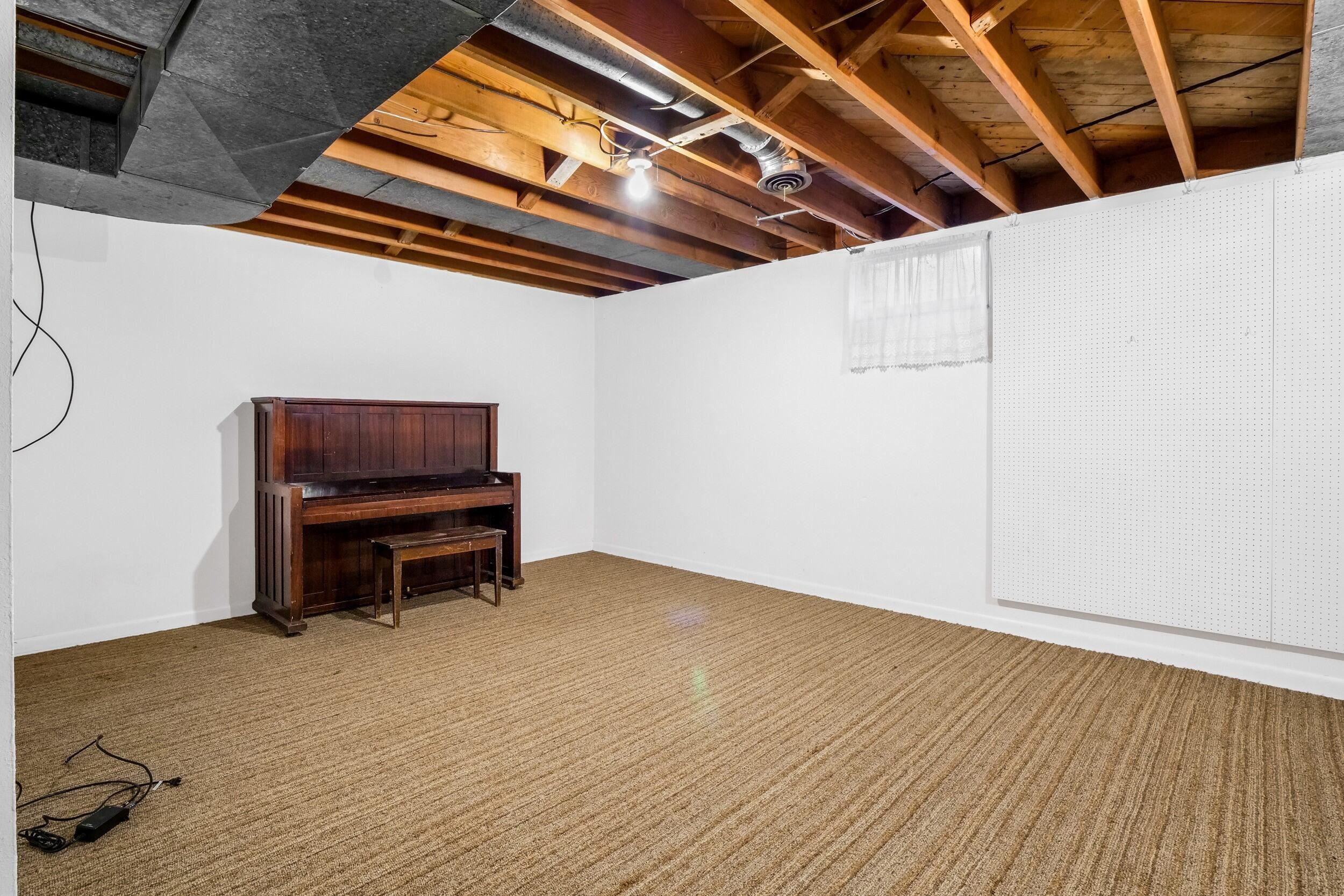 319 E 3rd Ave - Photo 39