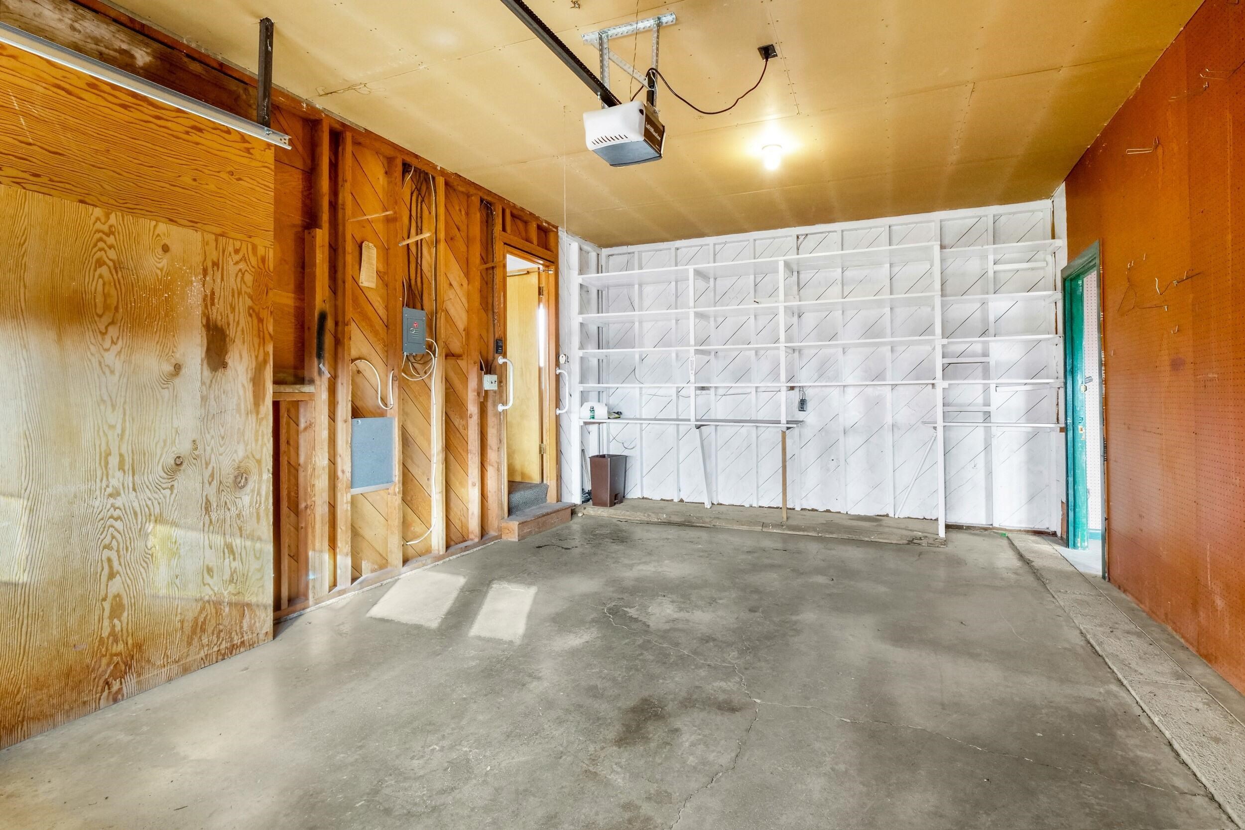 319 E 3rd Ave - Photo 34