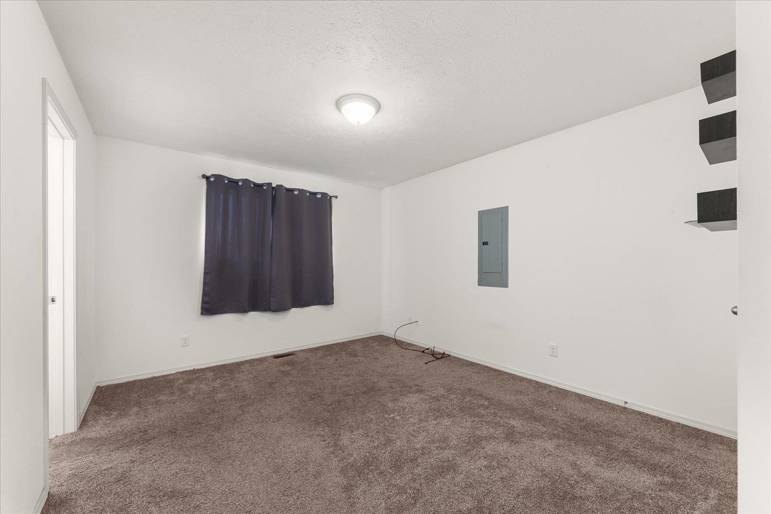 7125 N Crestline St - Photo 13