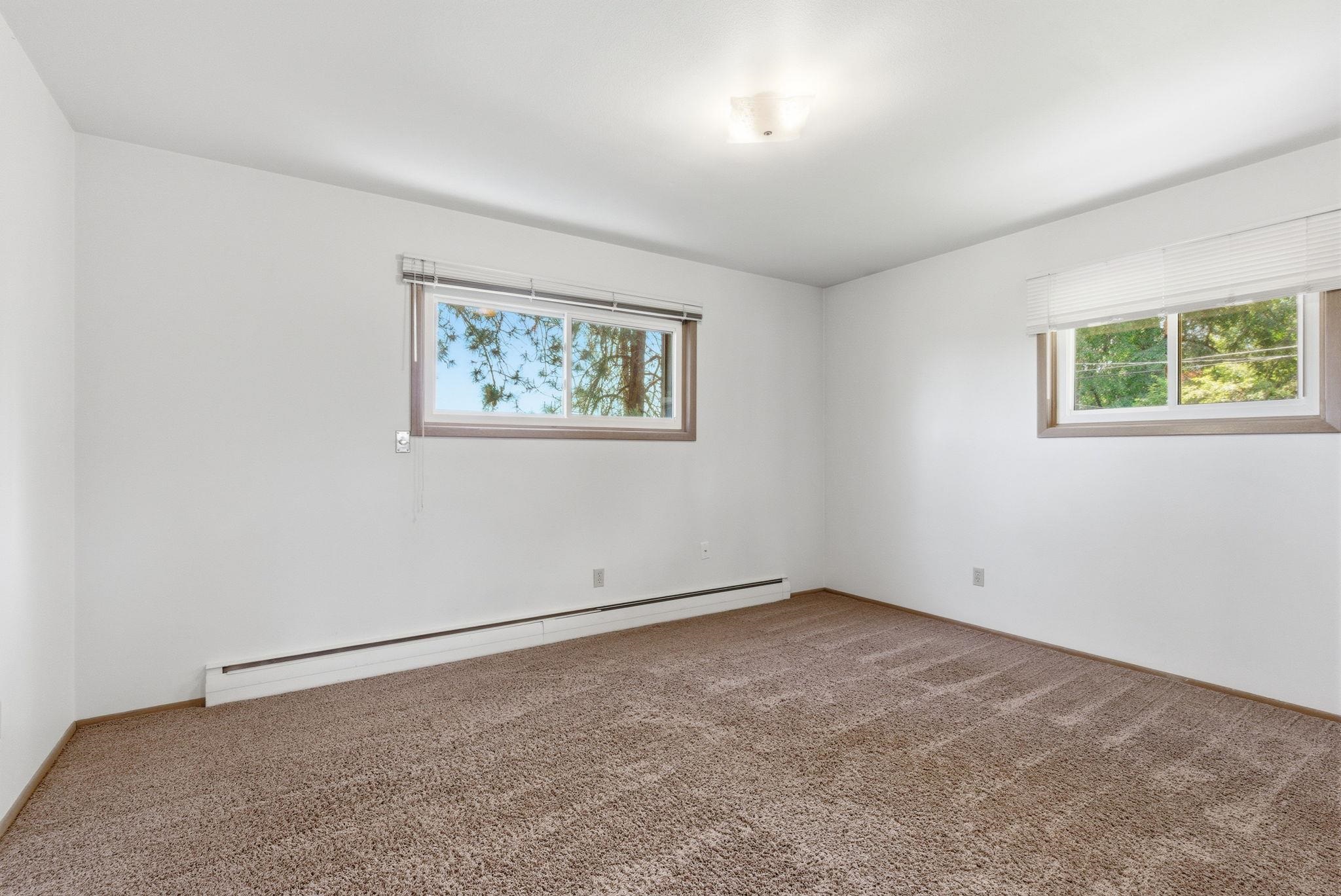903 W HAWTHORNE Rd - Photo 23