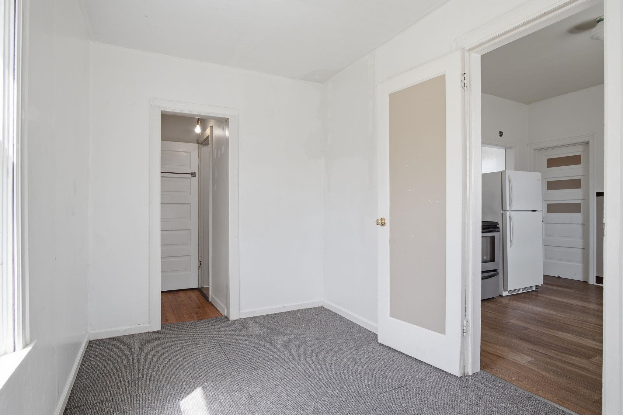 1017 W Fairview Ave - Photo 12