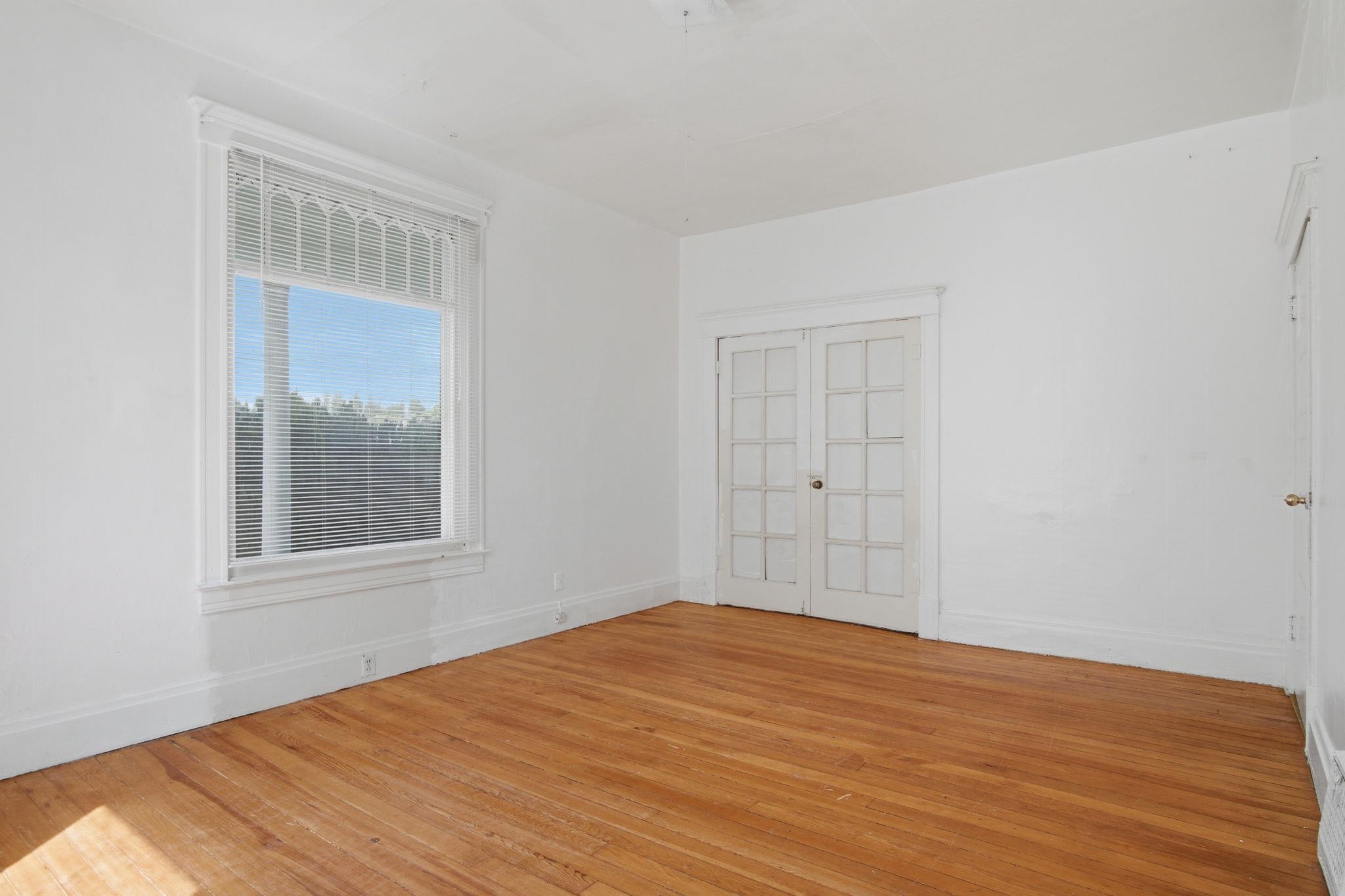 1017 W Fairview Ave - Photo 9