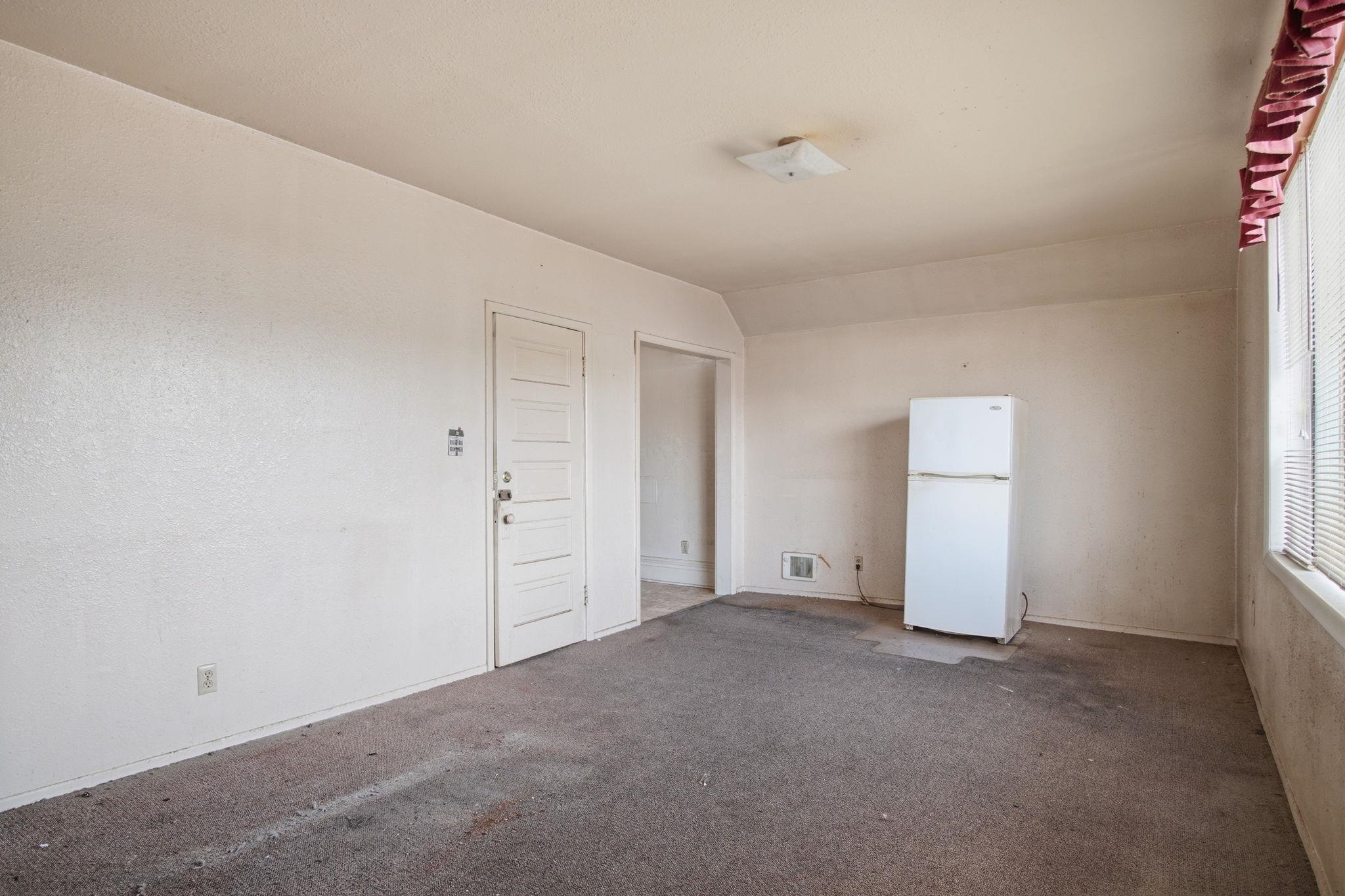 1017 W Fairview Ave - Photo 21