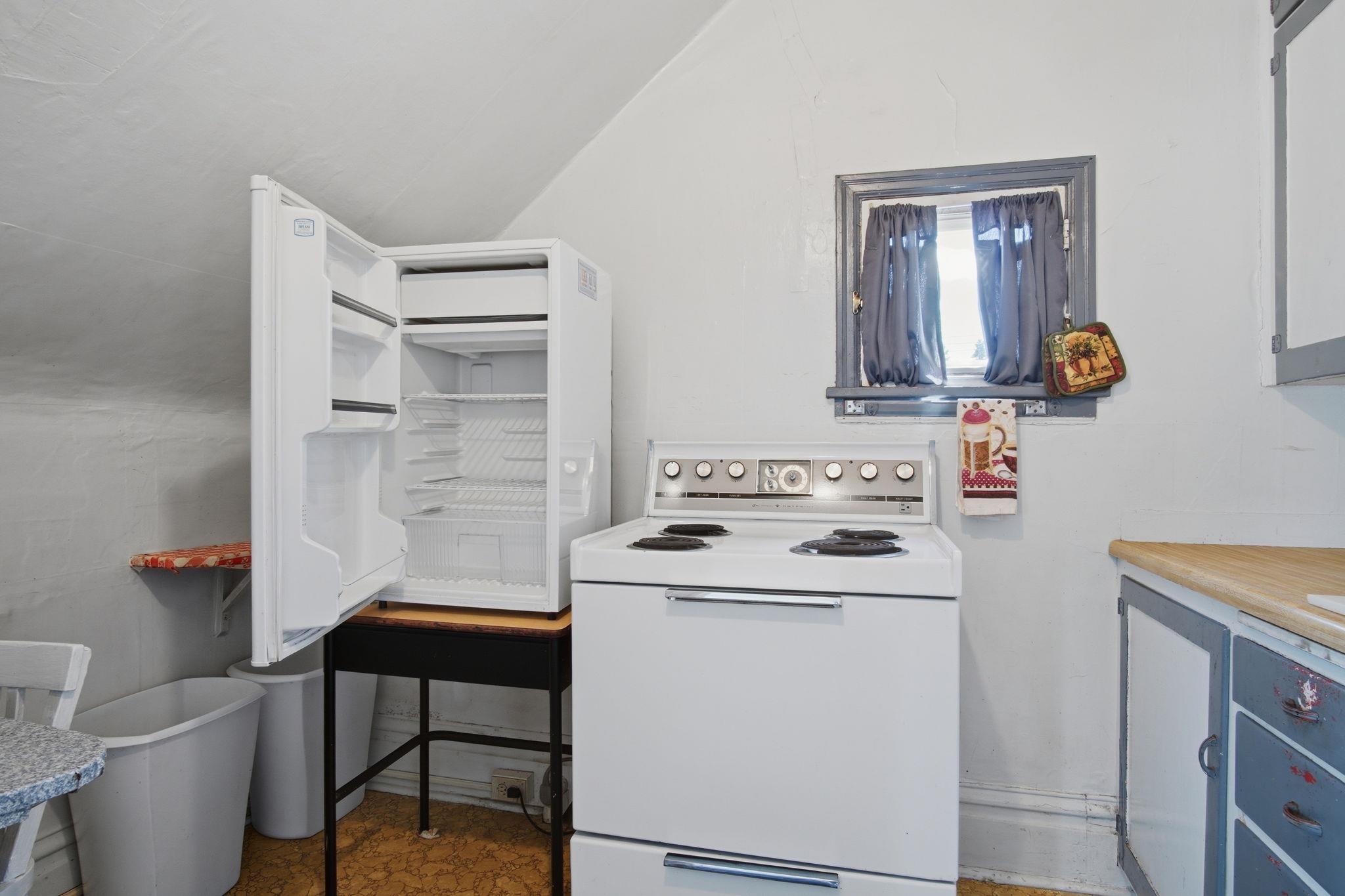 1017 W Fairview Ave - Photo 6