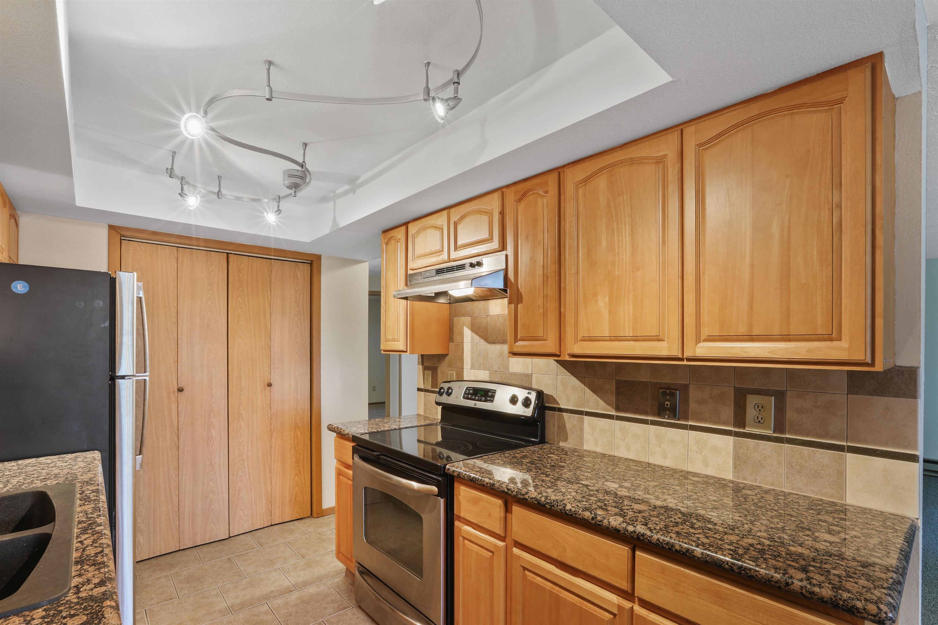 1711 W 7th Ave - Photo 9