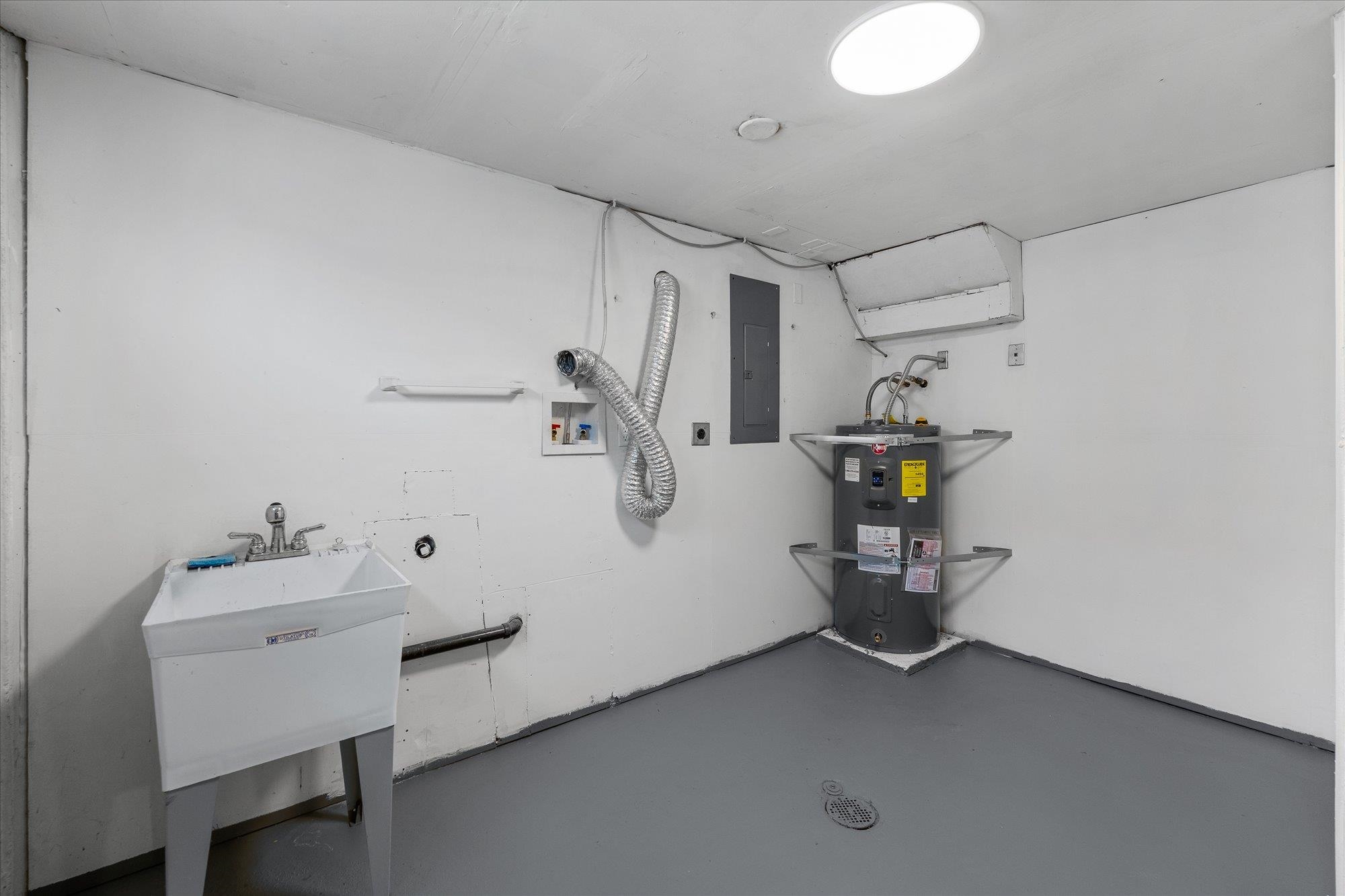 527 E 8th Ave - Photo 20