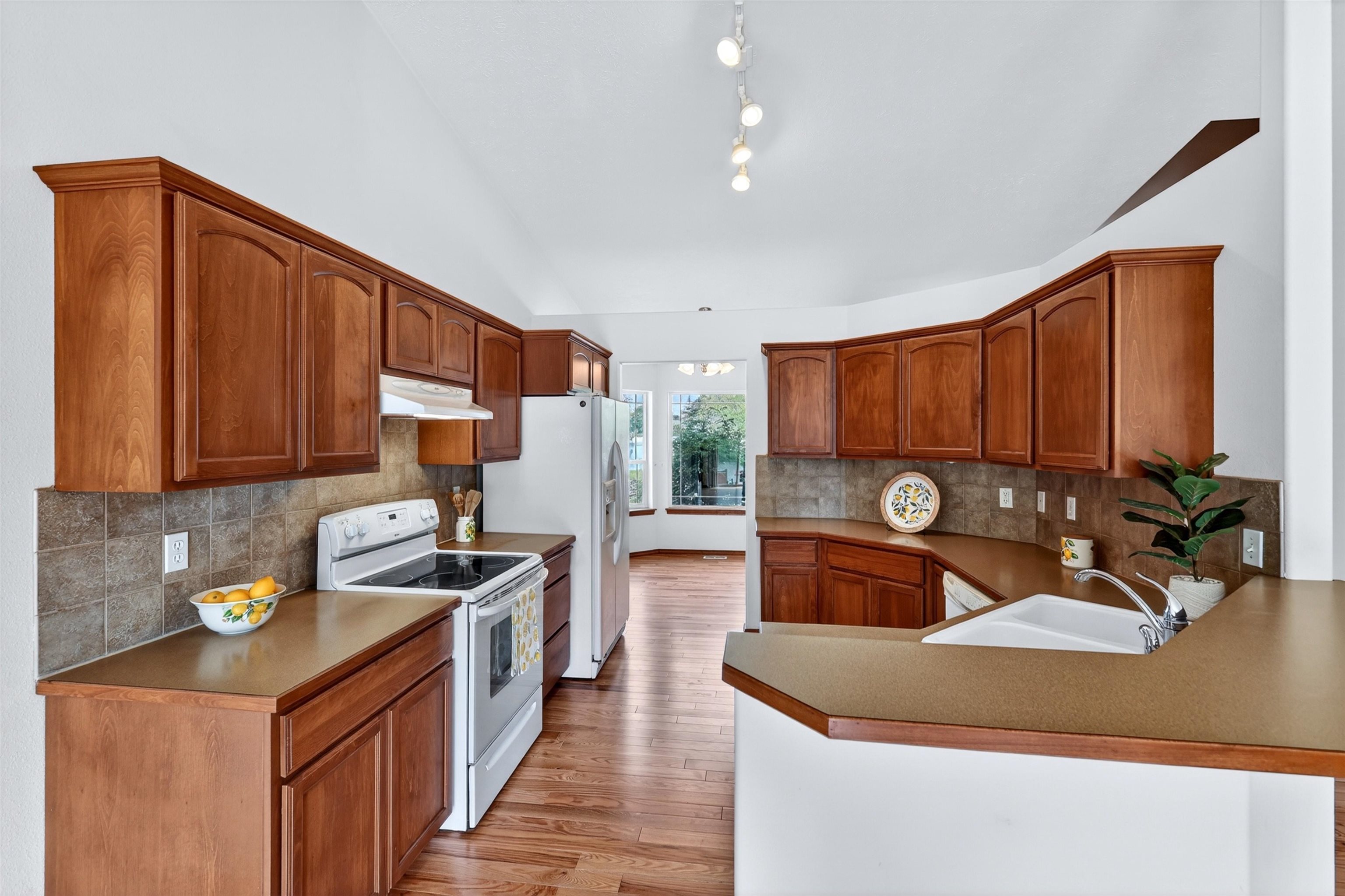 14316 E 31st Ln - Photo 6
