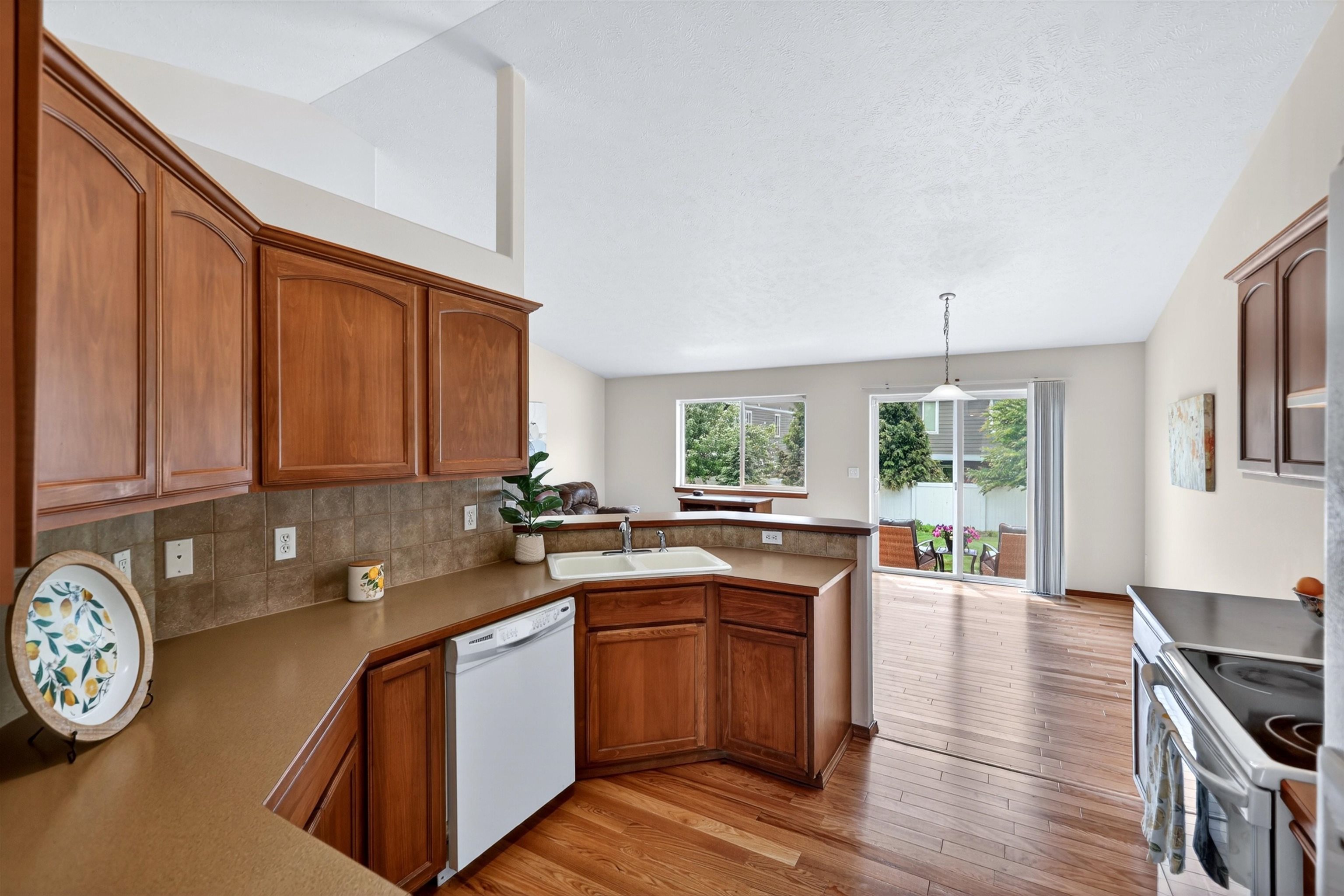 14316 E 31st Ln - Photo 5