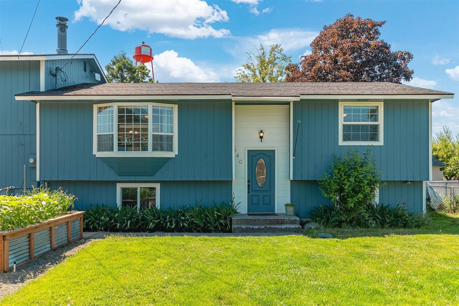 5405 N Lynden Rd - Photo 2