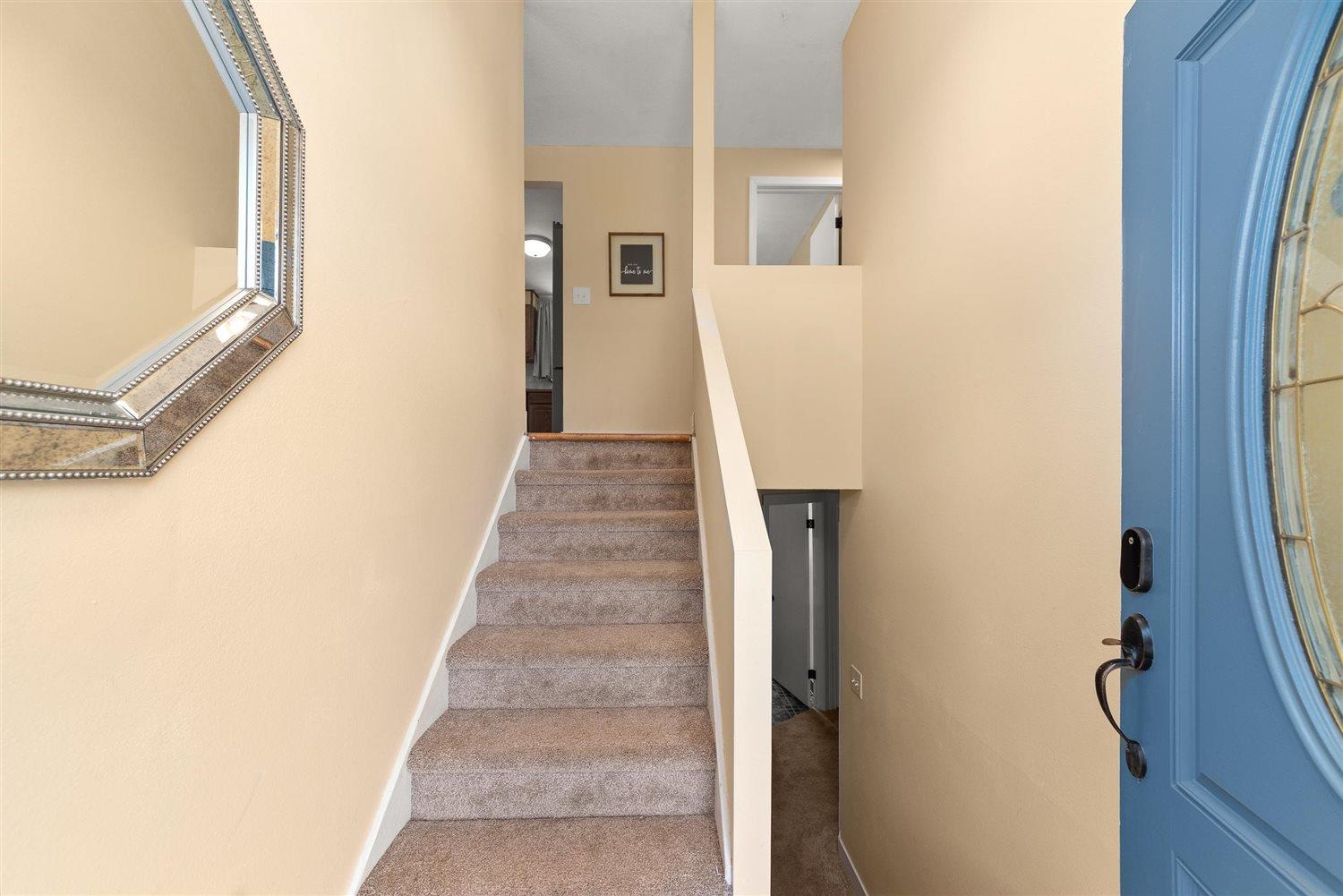5405 N Lynden Rd - Photo 3