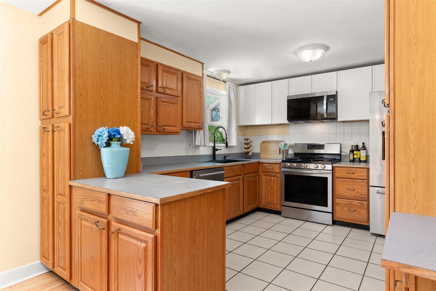 5405 N Lynden Rd - Photo 9