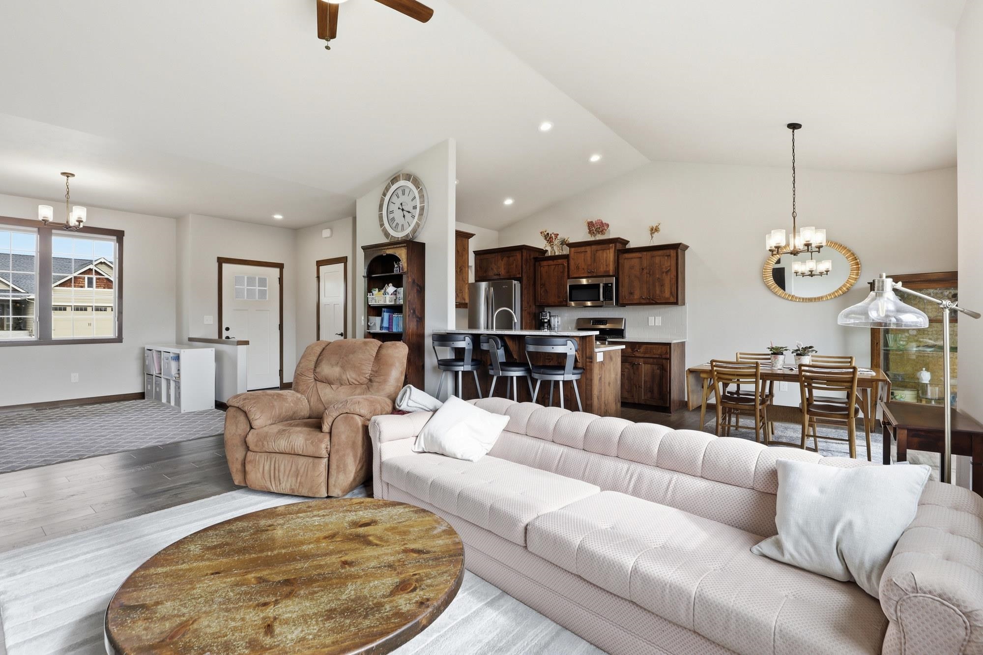 1117 N Main St - Photo 5