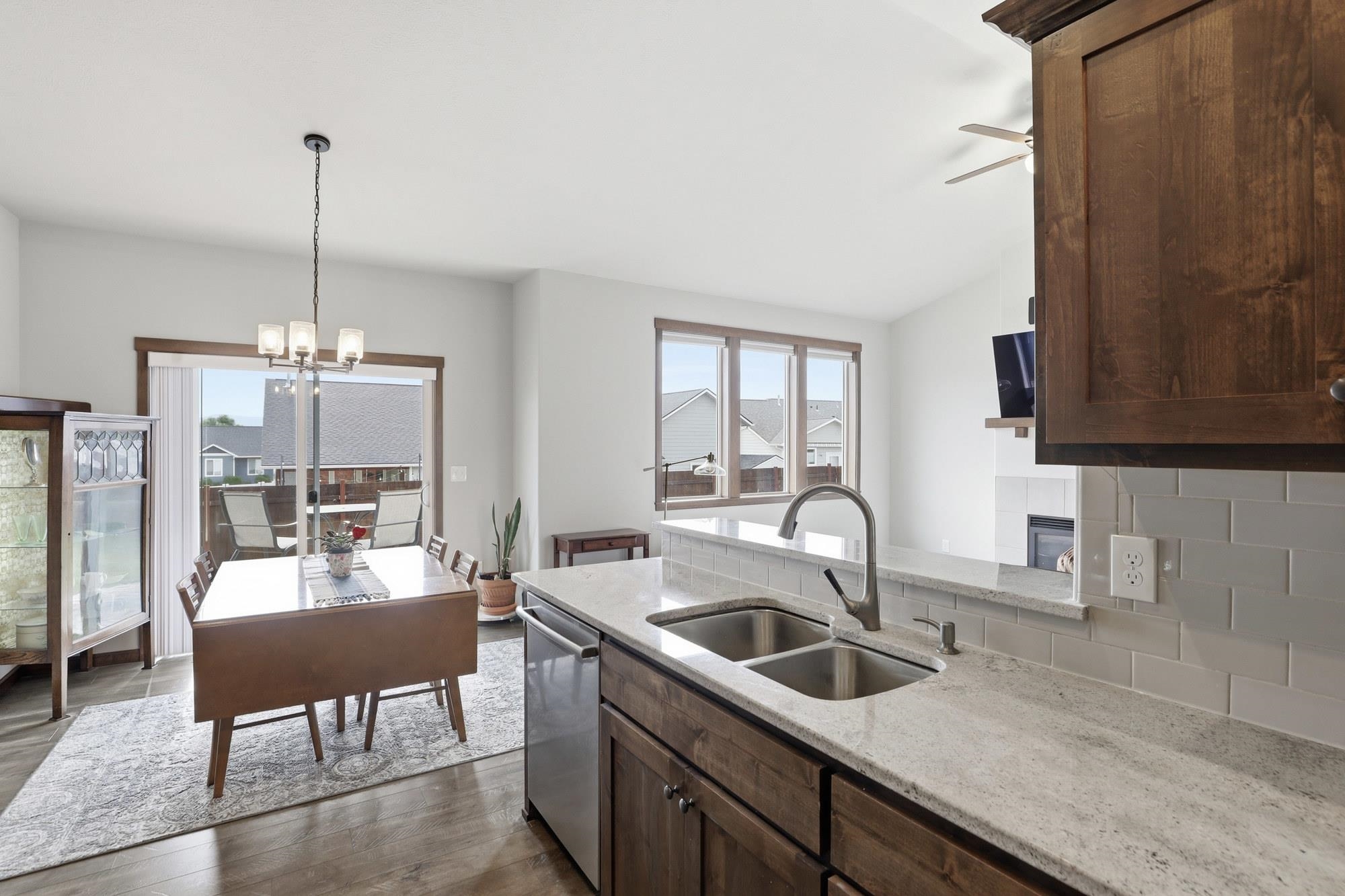 1117 N Main St - Photo 12
