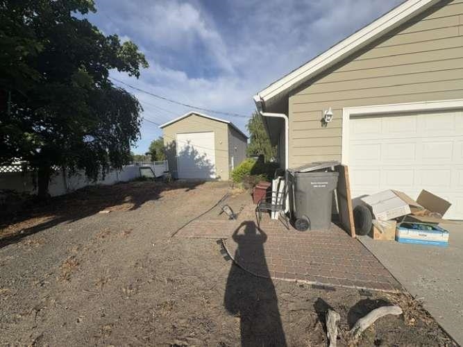 515 SW Broadway St - Photo 13