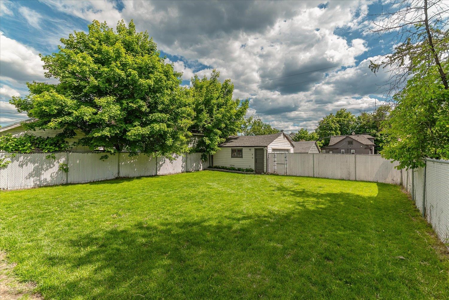 524 E BALDWIN Ave - Photo 38