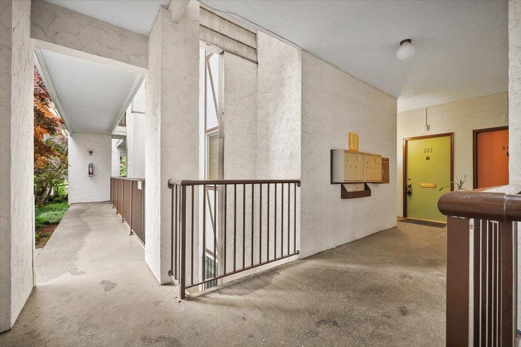 20 W Sumner Ave - Photo 20