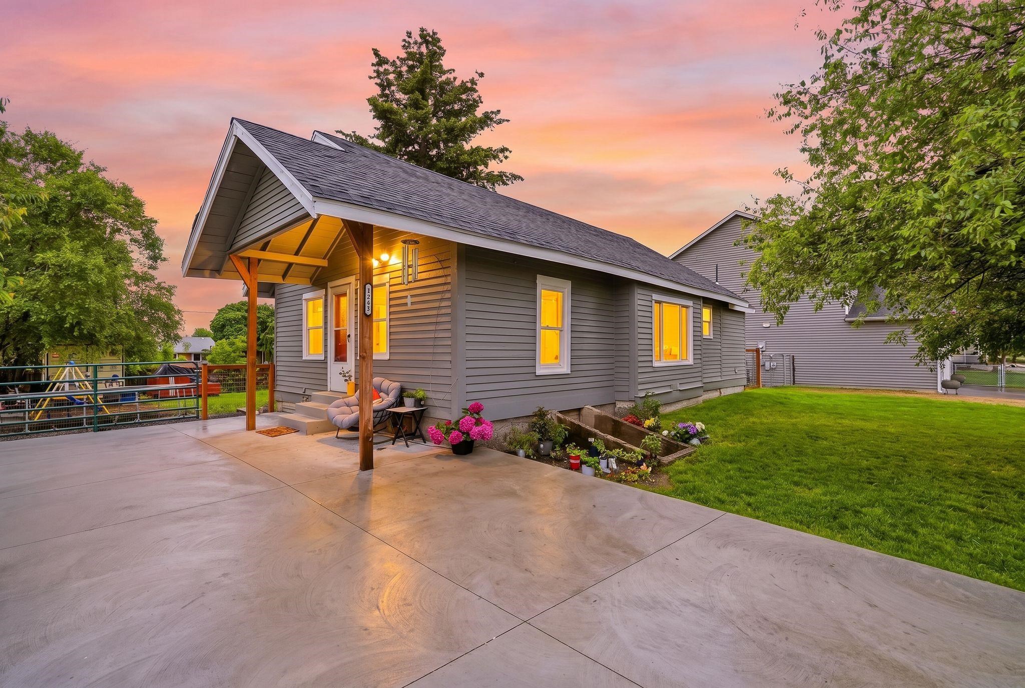 1211 S Fox Rd - Photo 1