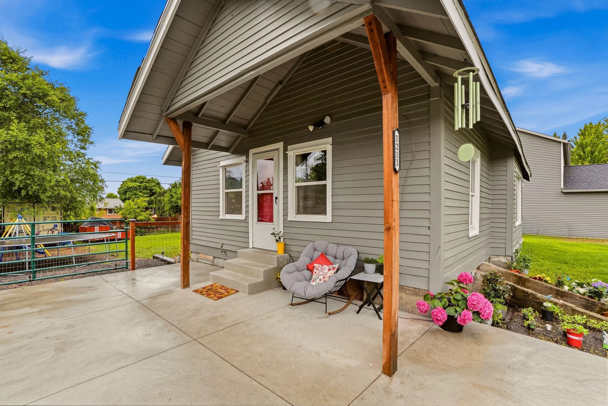 1211 S Fox Rd - Photo 3