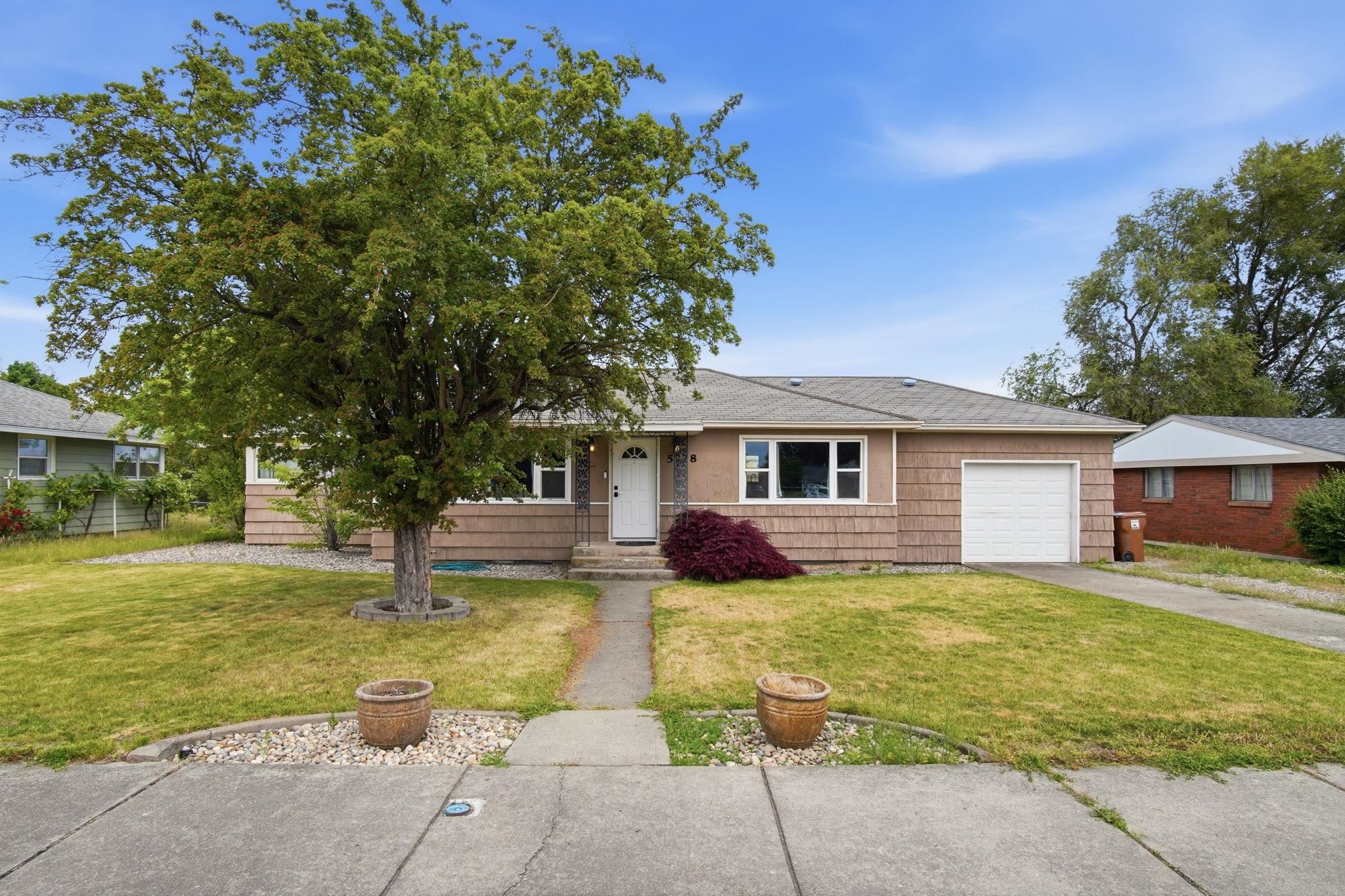 5728 N Atlantic St - Photo 1