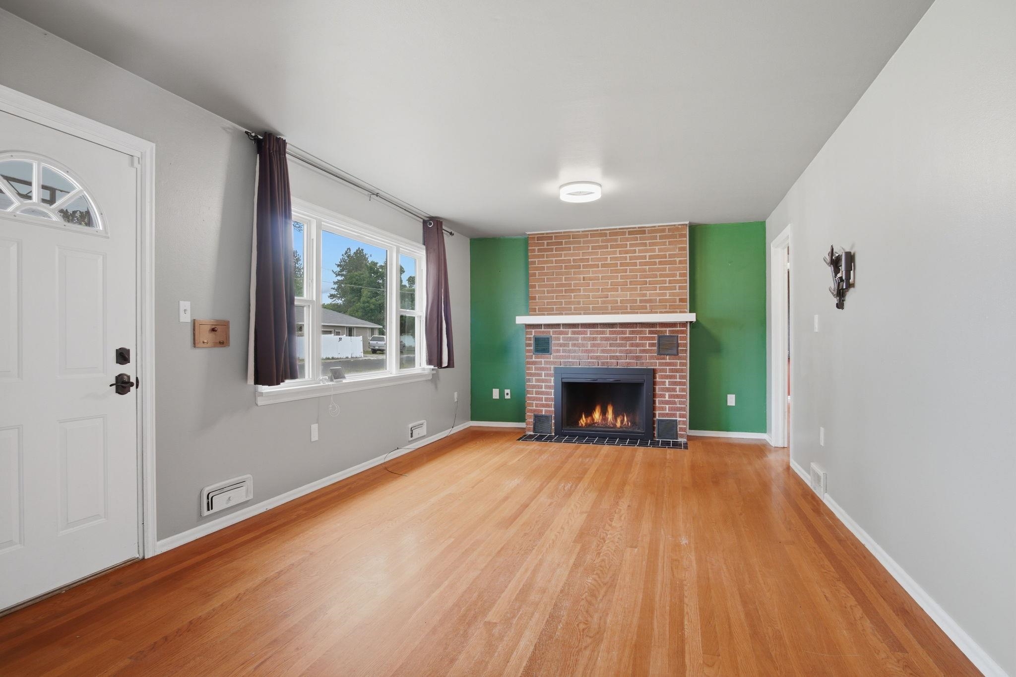 5728 N Atlantic St - Photo 3