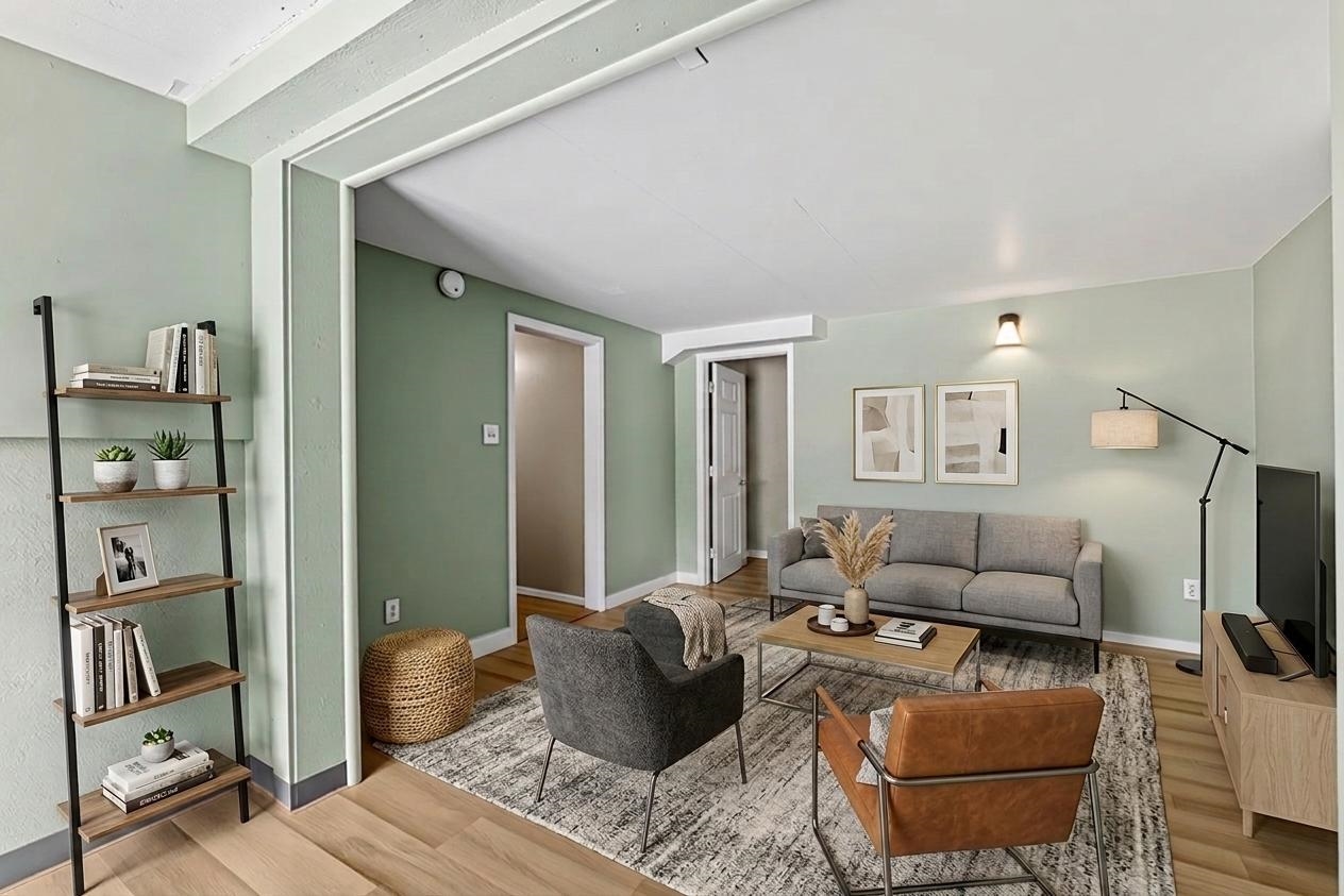 527 E 8th Ave - Photo 14