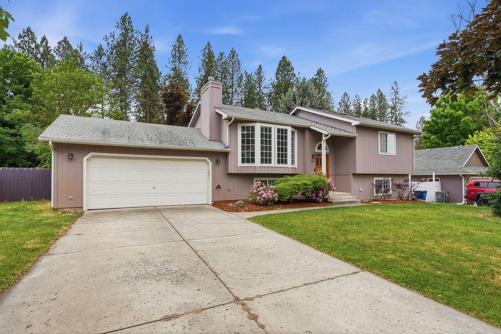 410 E Pine Needle Ave - Photo 2