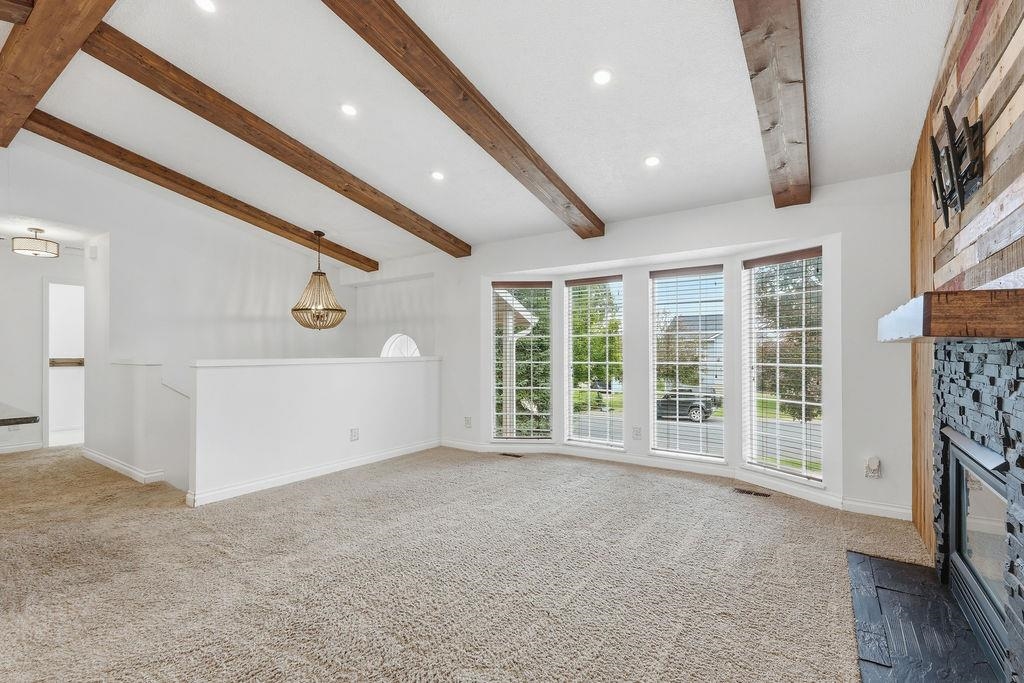 410 E Pine Needle Ave - Photo 3