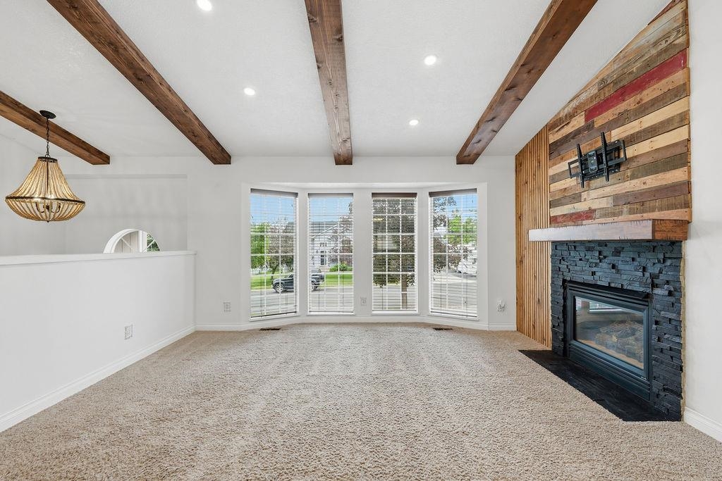 410 E Pine Needle Ave - Photo 4