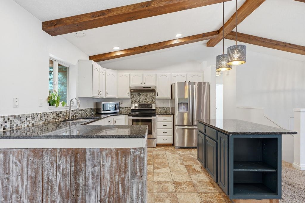 410 E Pine Needle Ave - Photo 8