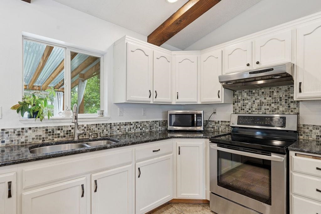 410 E Pine Needle Ave - Photo 9